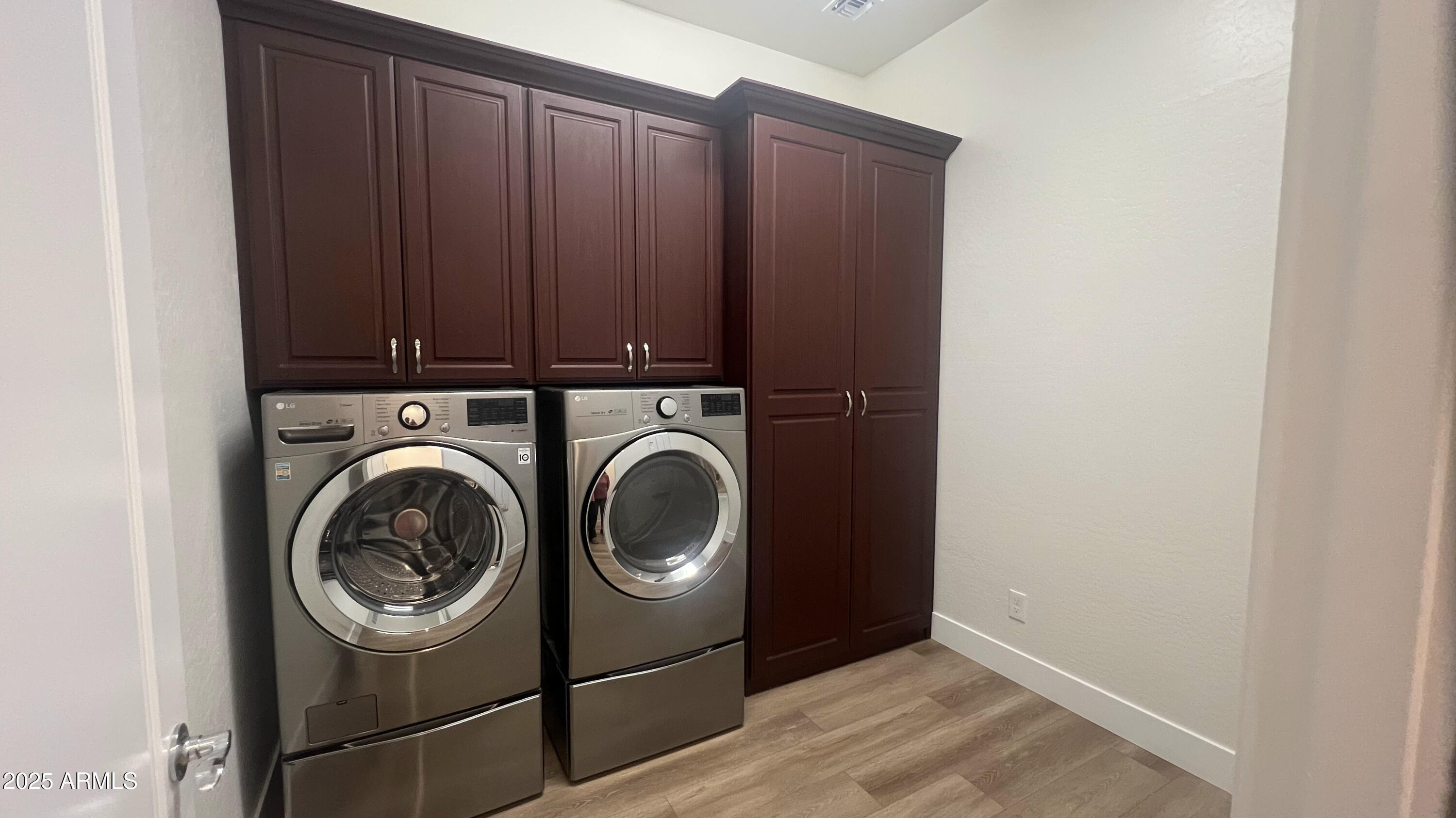 2121 E AQUARIUS Place