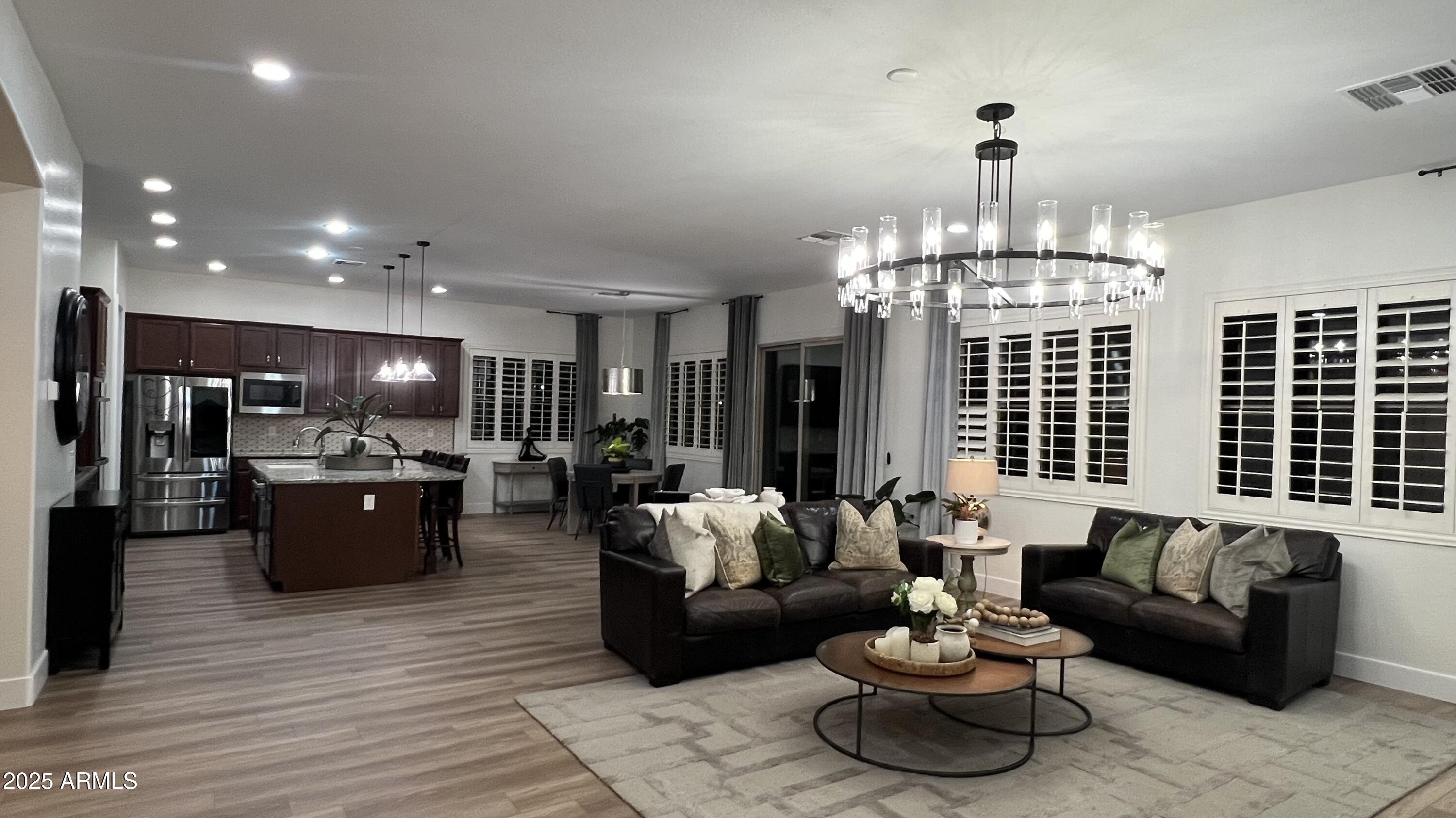 2121 E AQUARIUS Place