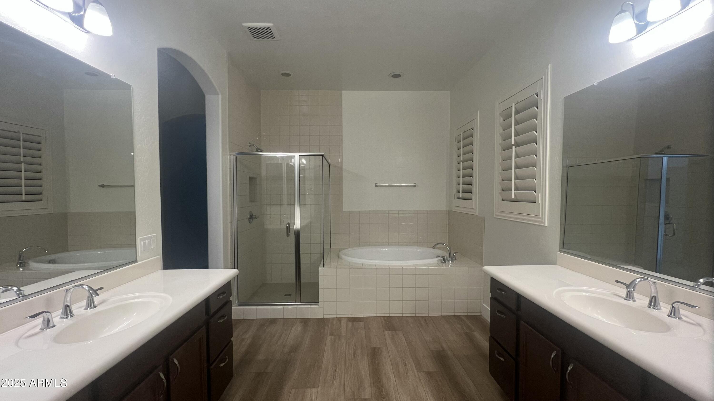 2121 E AQUARIUS Place