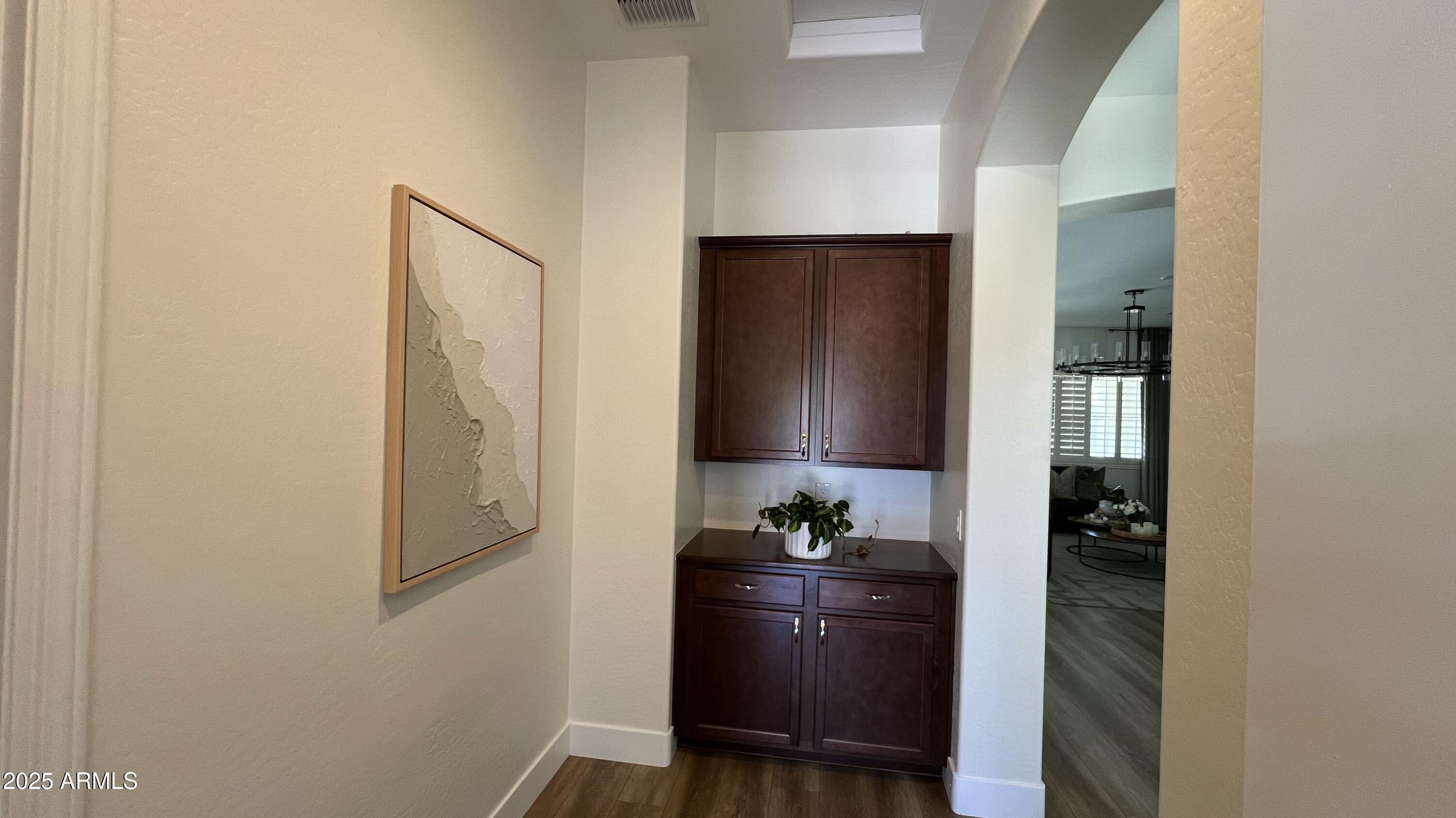 2121 E AQUARIUS Place