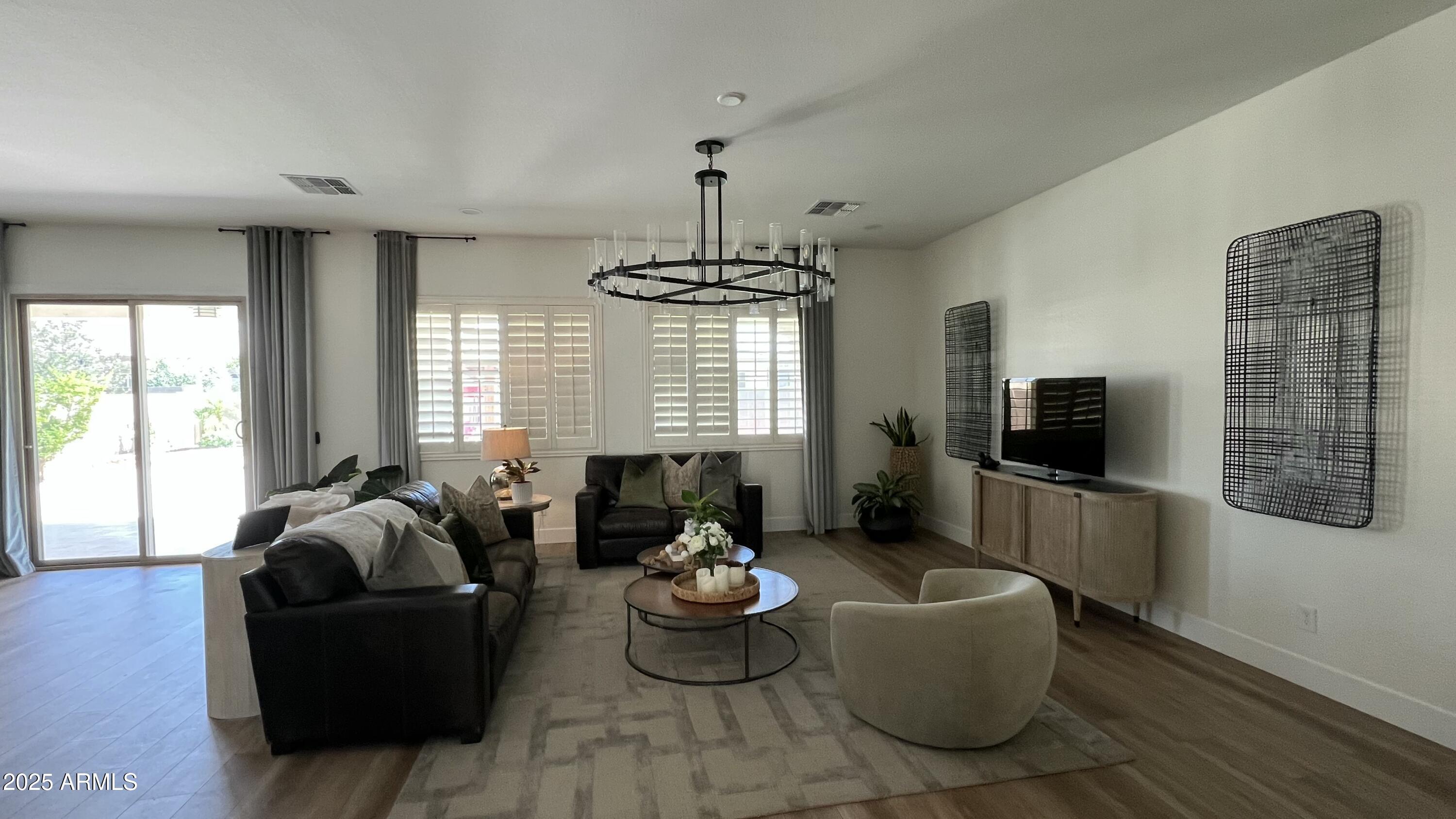 2121 E AQUARIUS Place