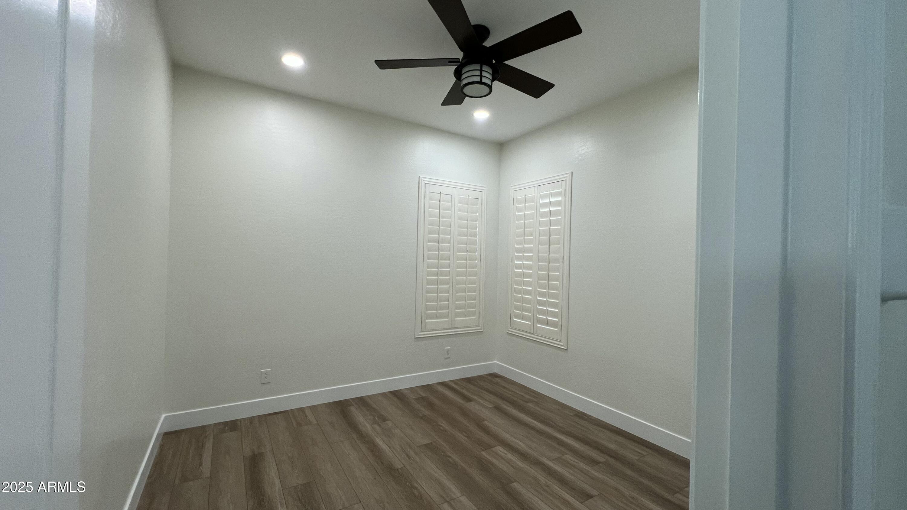 2121 E AQUARIUS Place