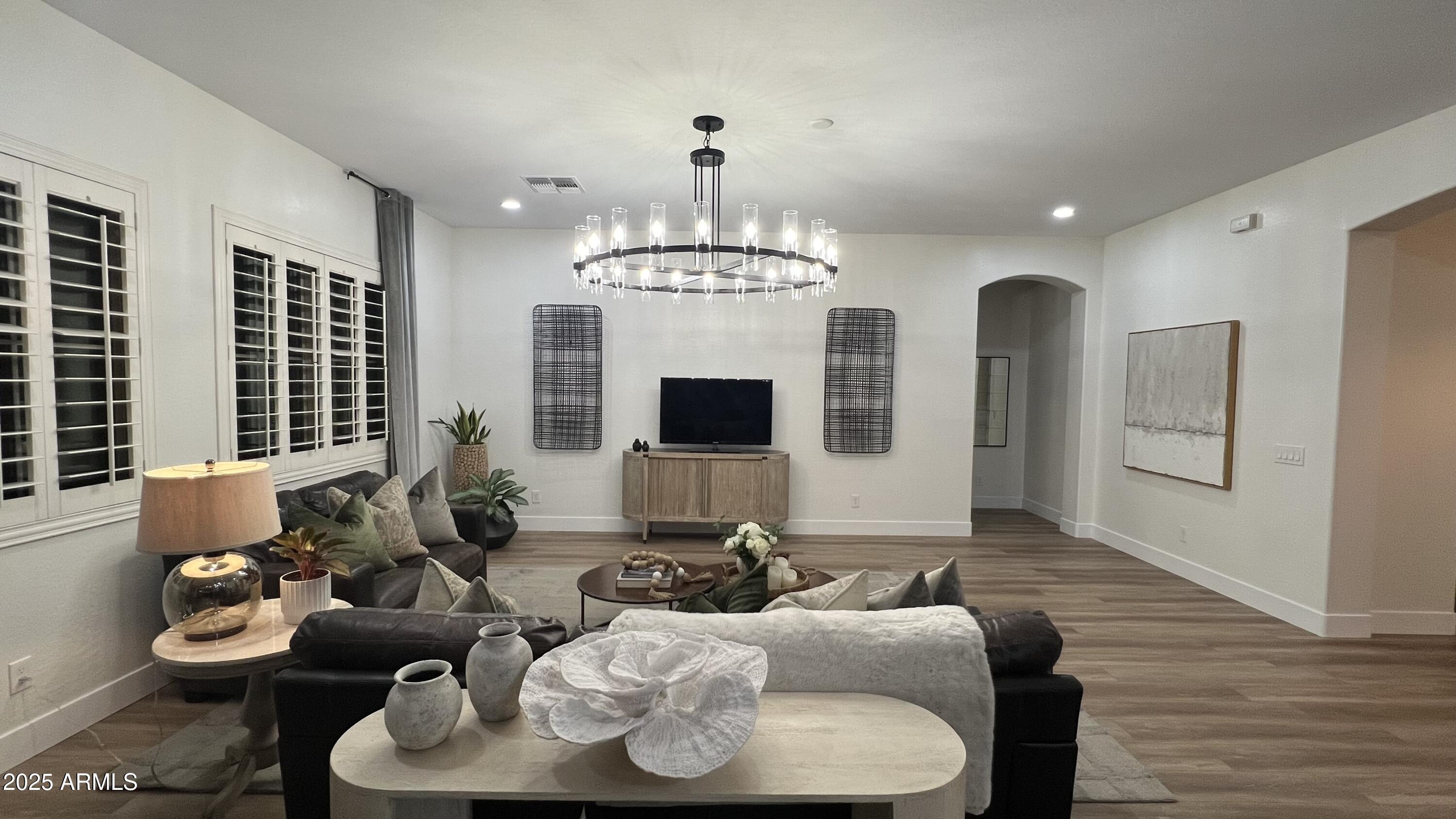 2121 E AQUARIUS Place