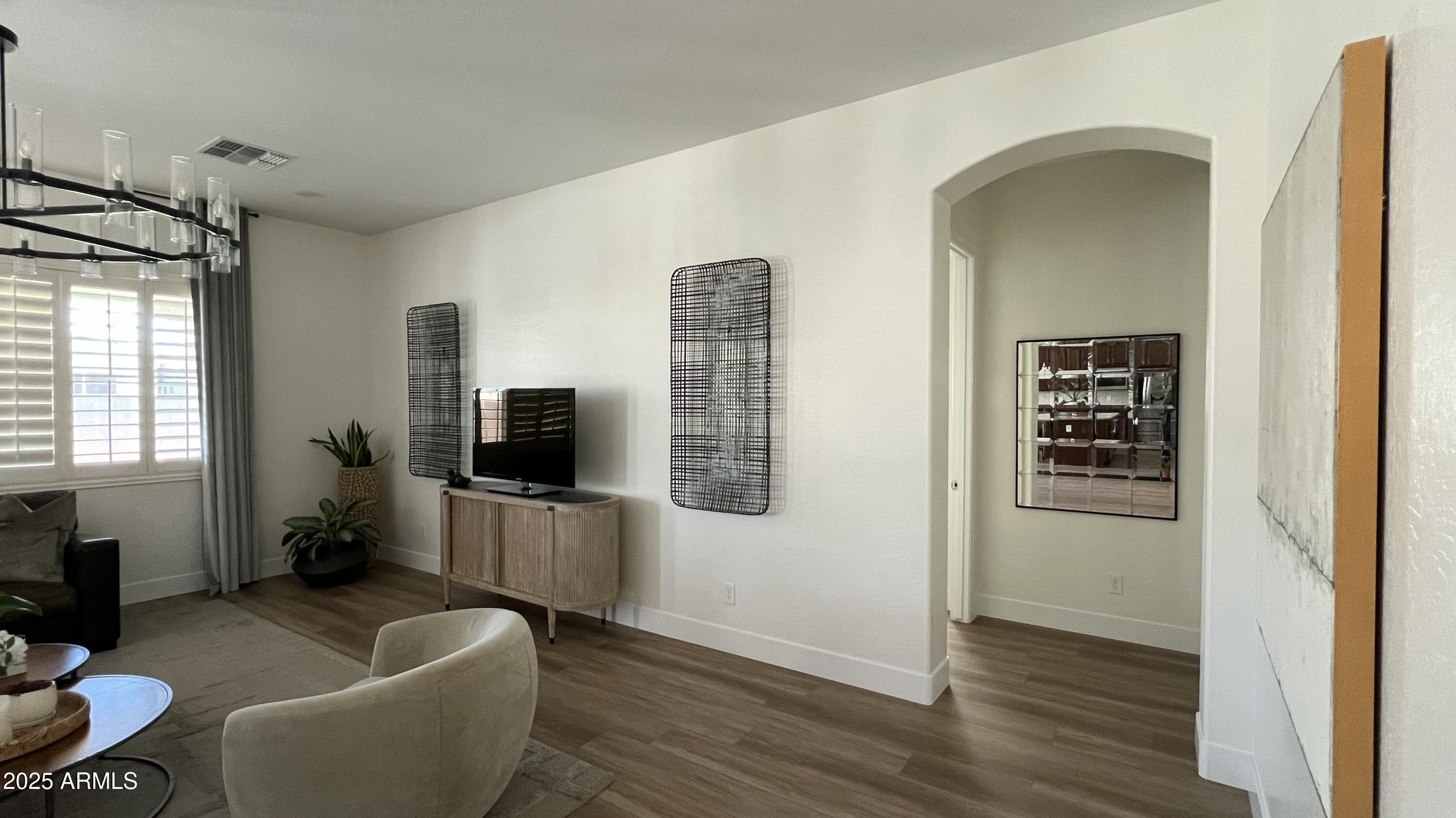 2121 E AQUARIUS Place