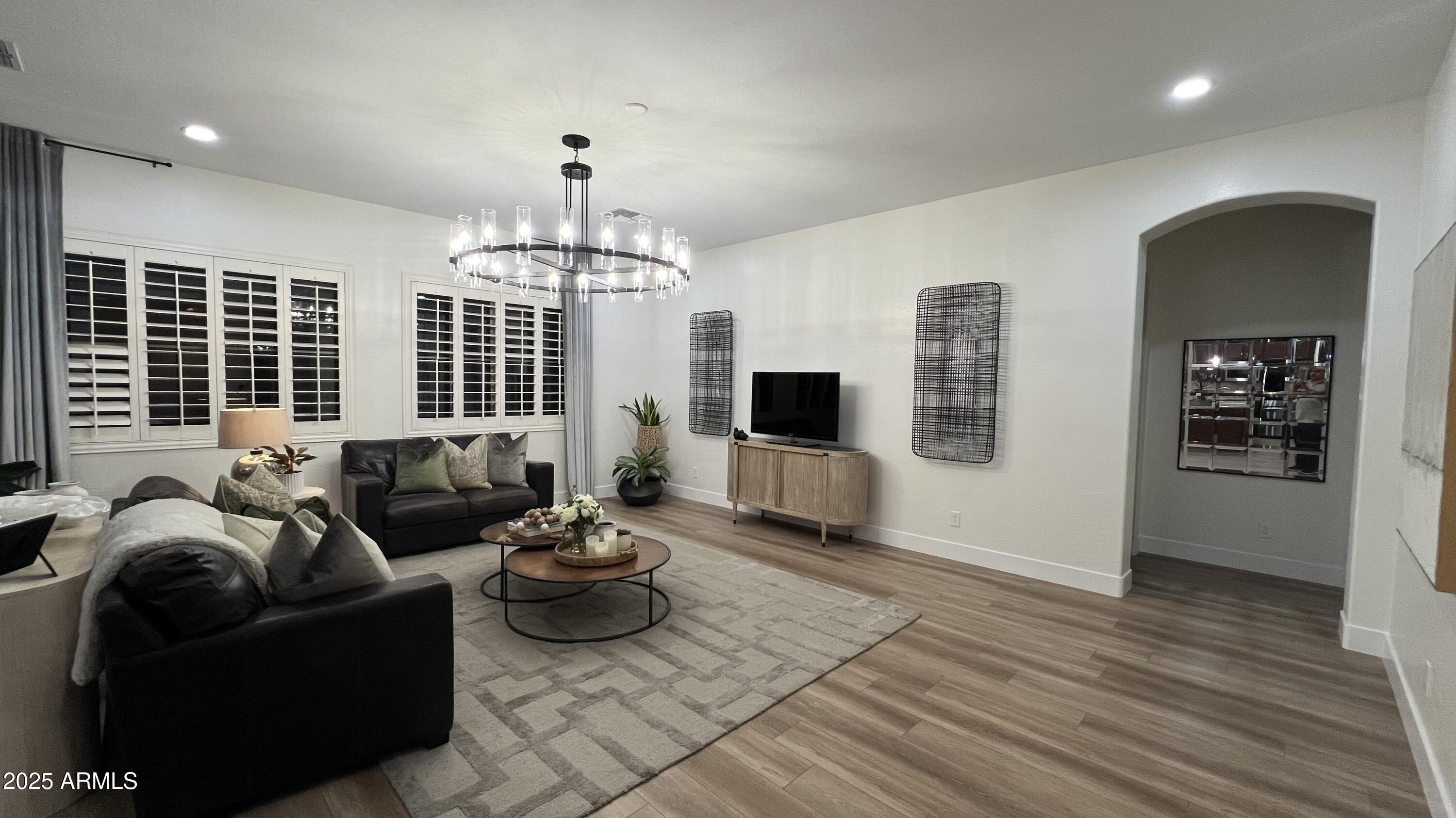 2121 E AQUARIUS Place