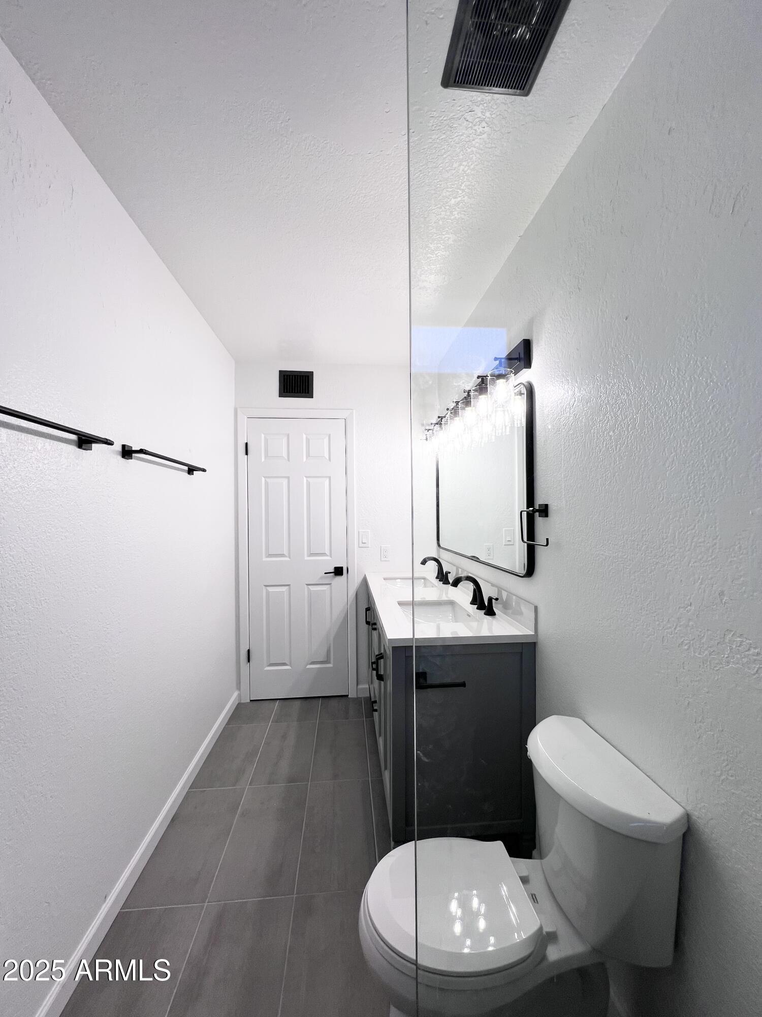 8133 W Mclellan Road