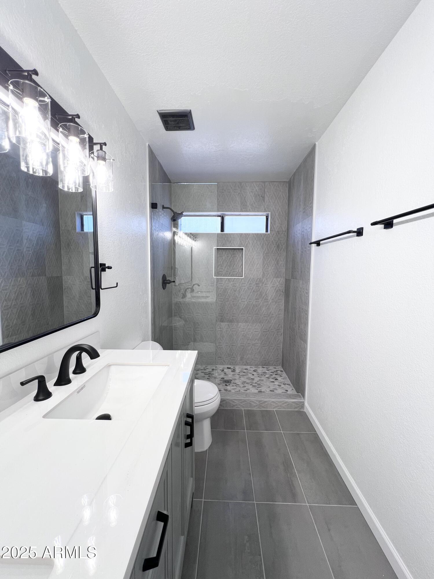 8133 W Mclellan Road