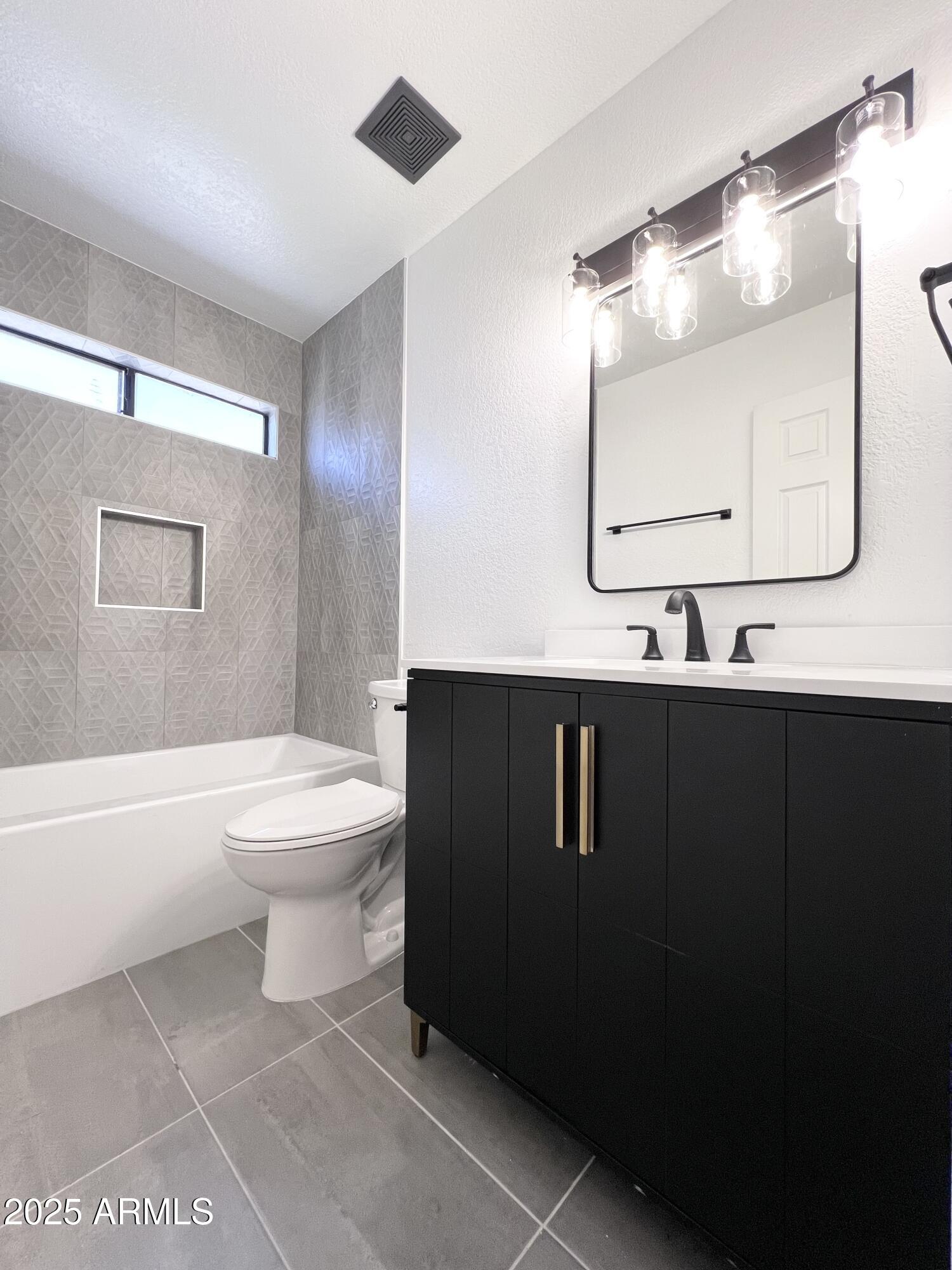 8133 W Mclellan Road