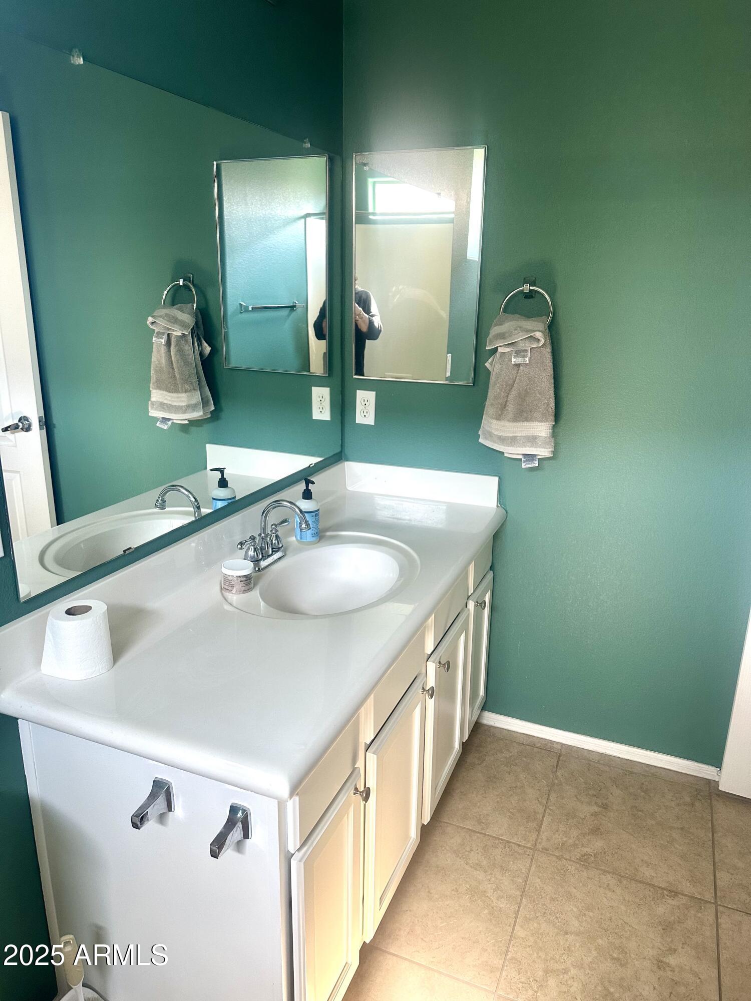 1350 S GREENFIELD Road, 2231