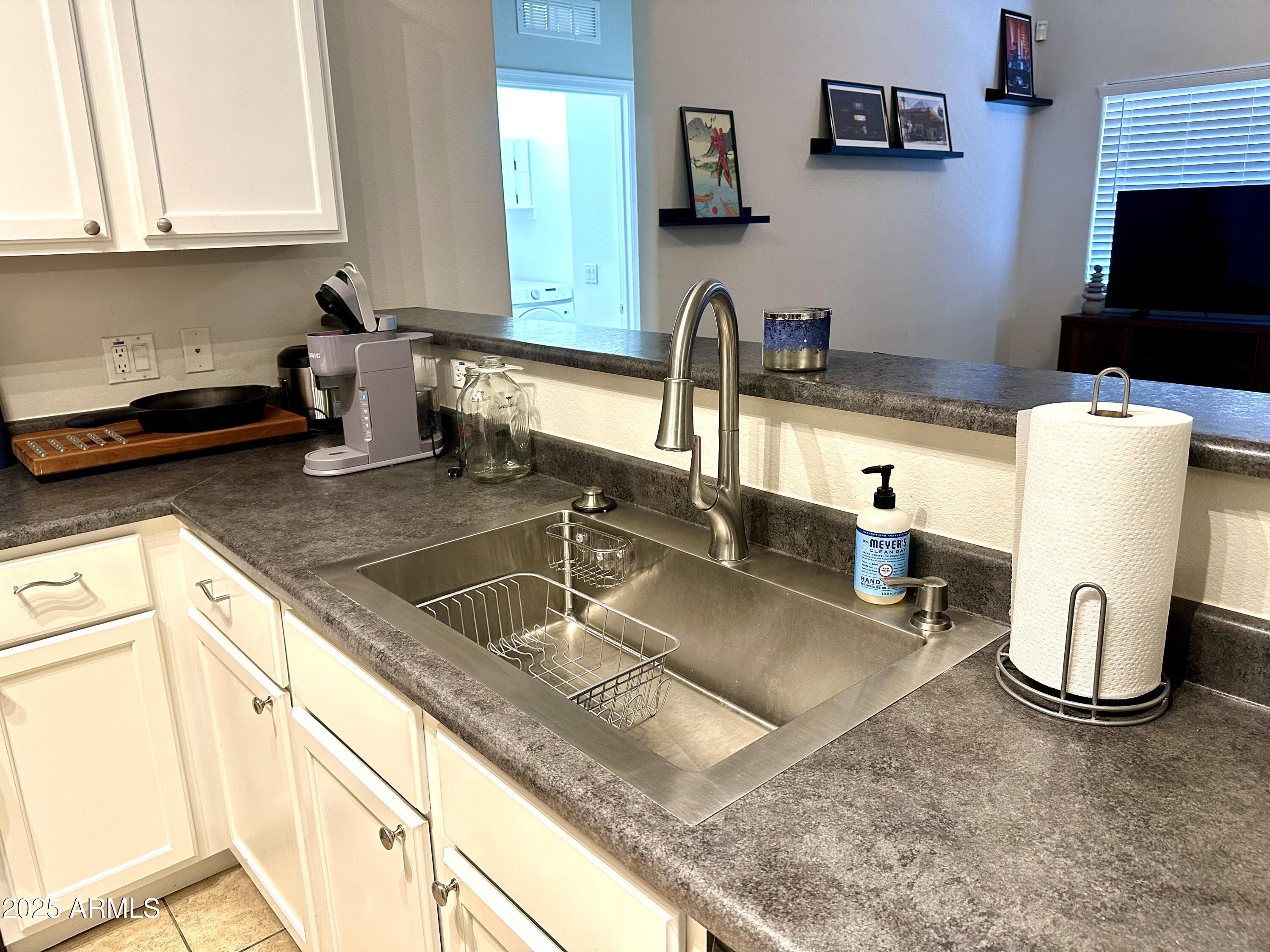 1350 S GREENFIELD Road, 2231