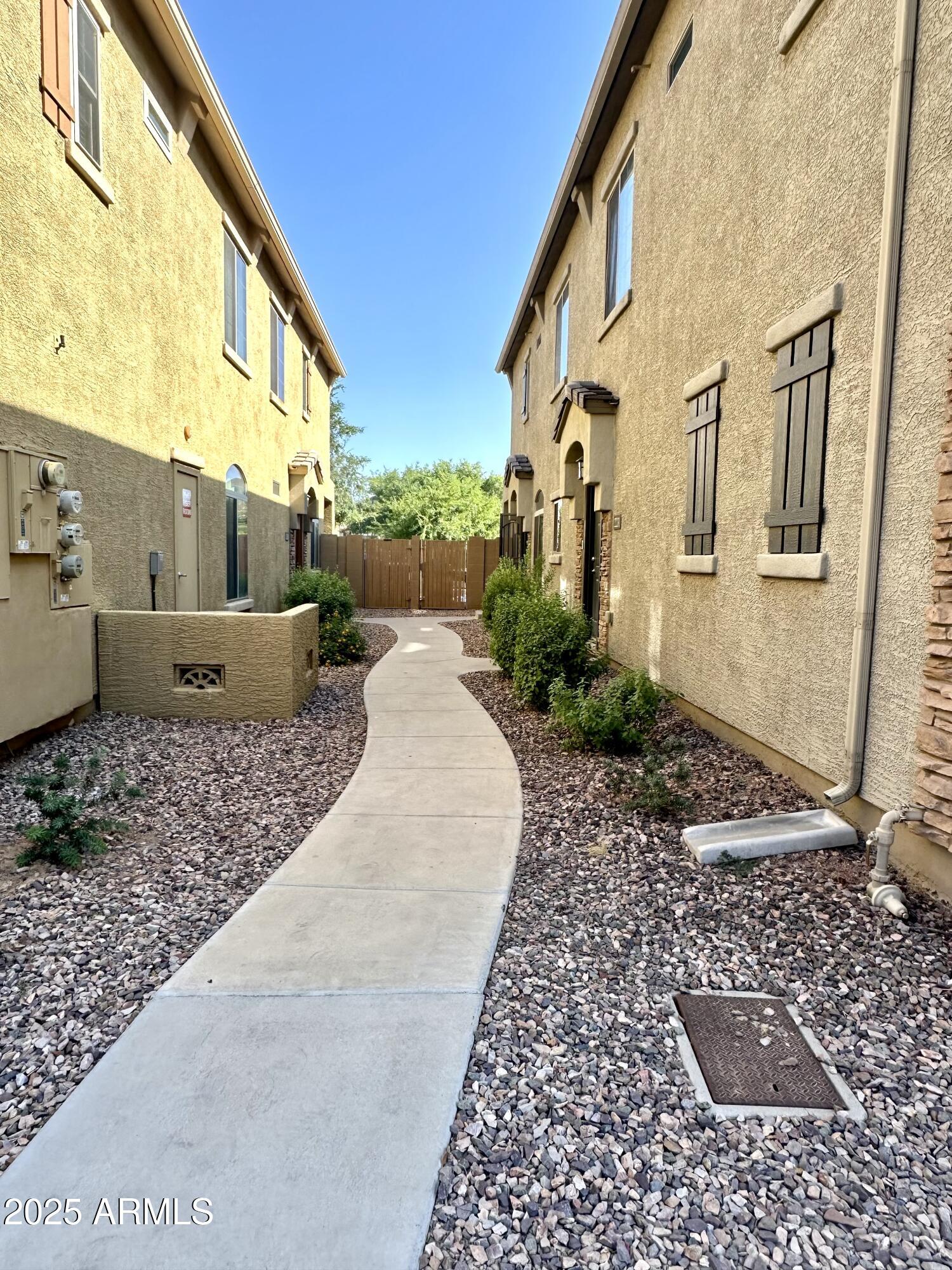 1350 S GREENFIELD Road, 2231