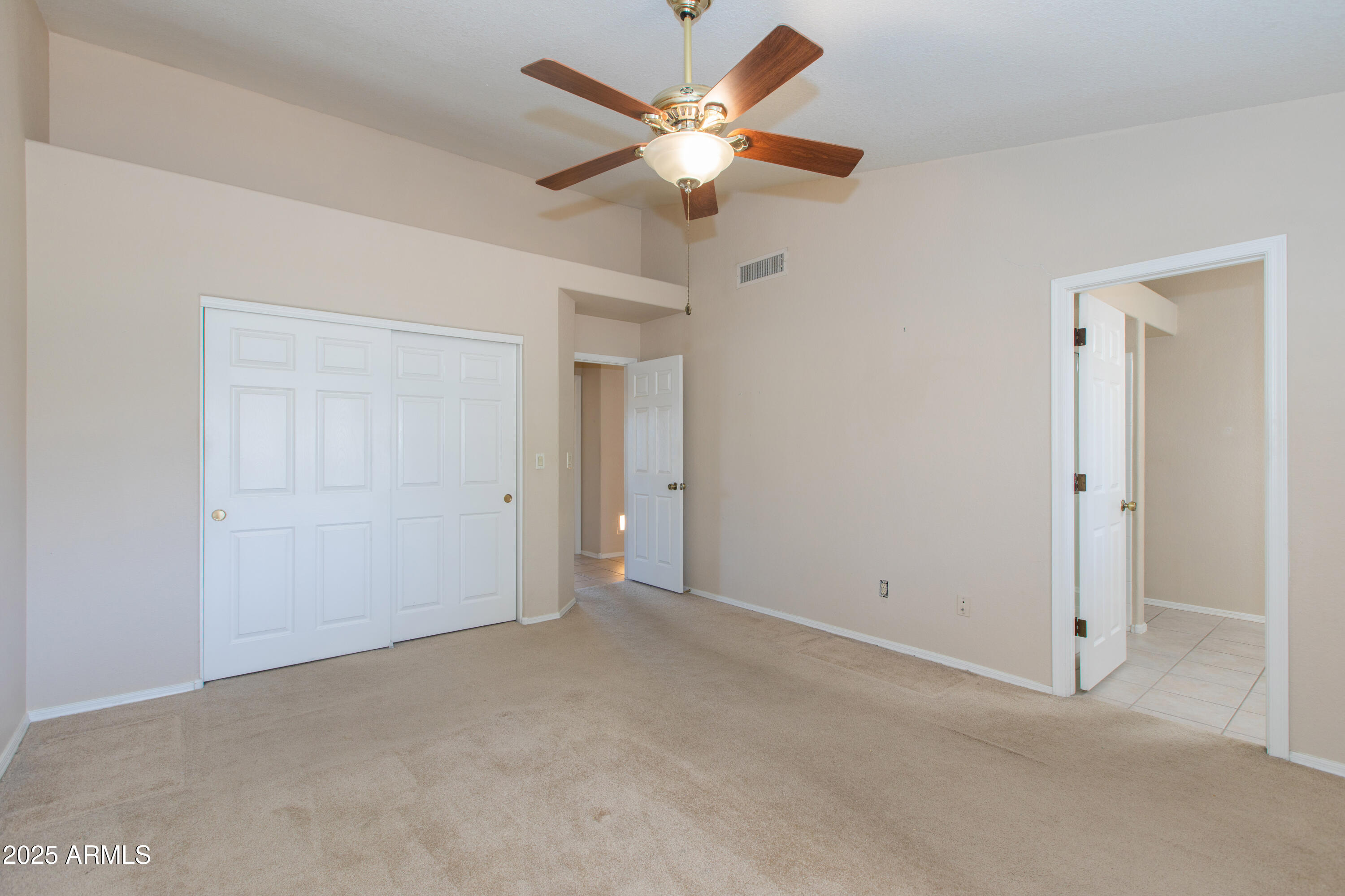 1603 E CHICAGO Street