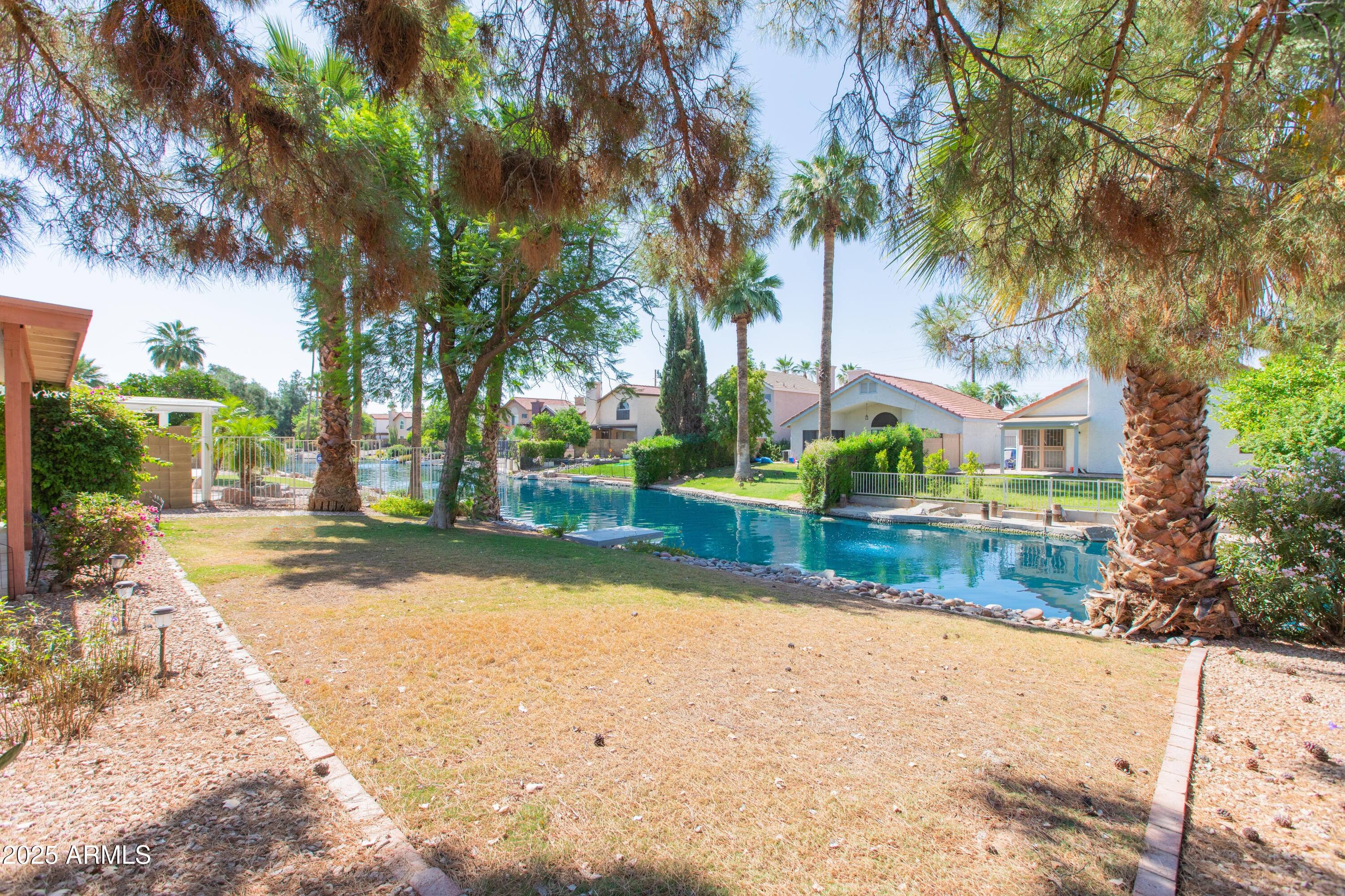 1603 E CHICAGO Street