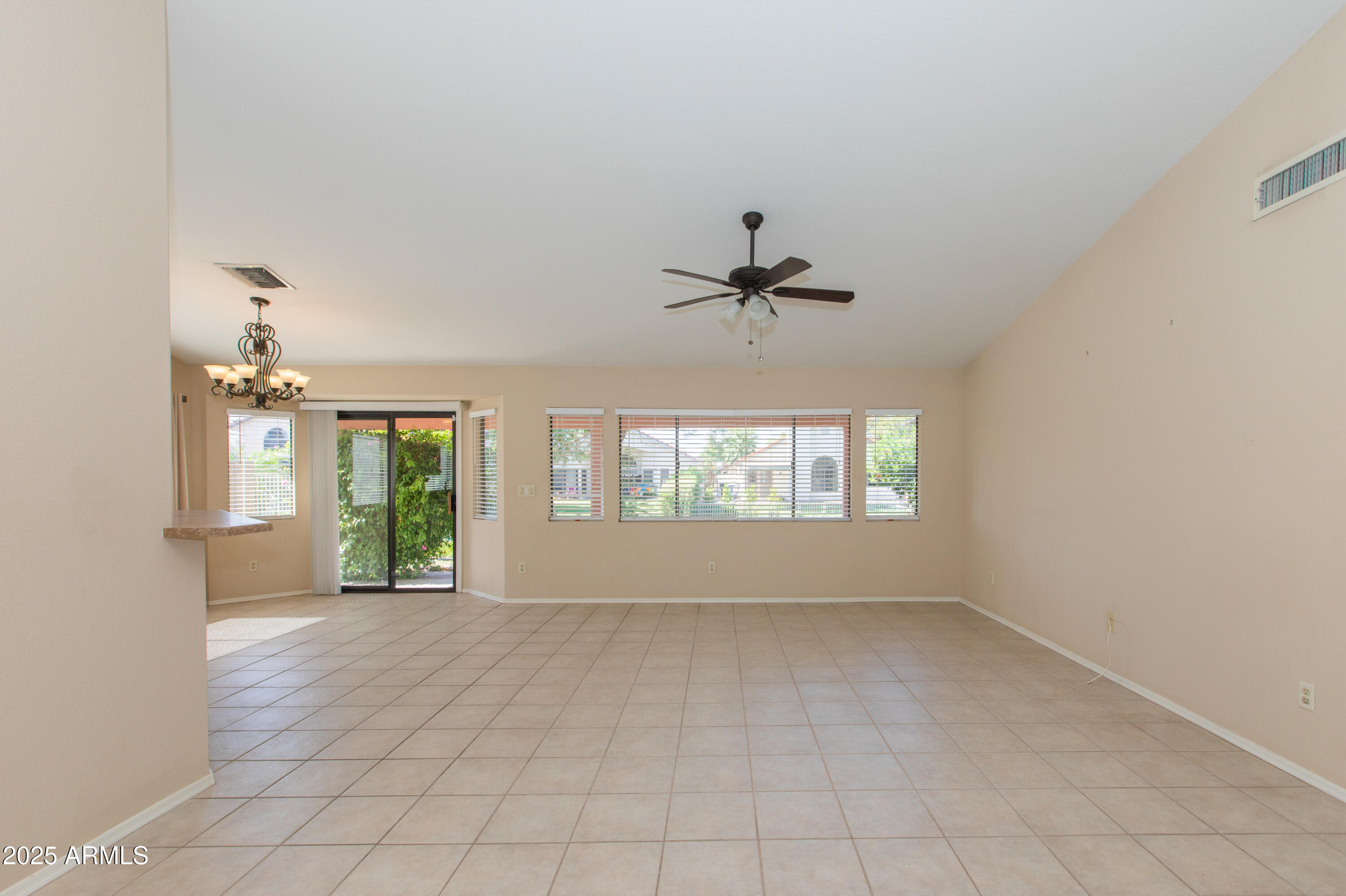 1603 E CHICAGO Street