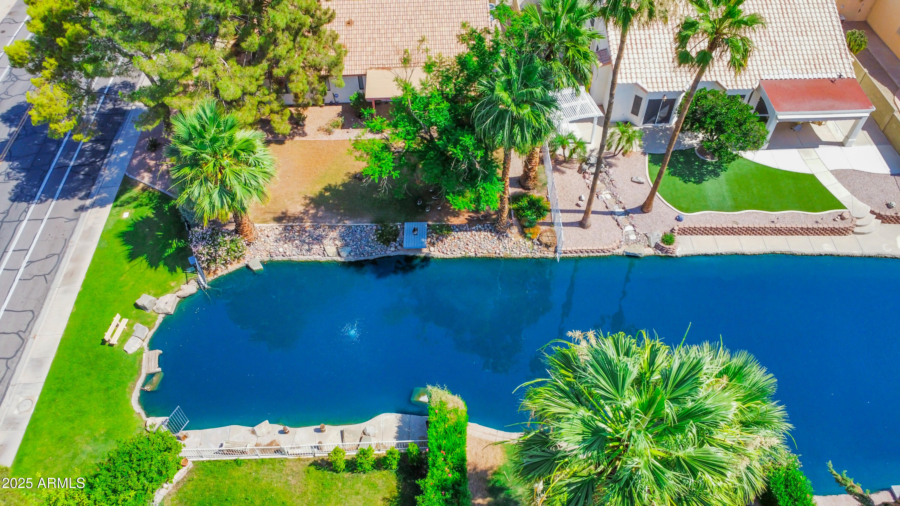 1603 E CHICAGO Street