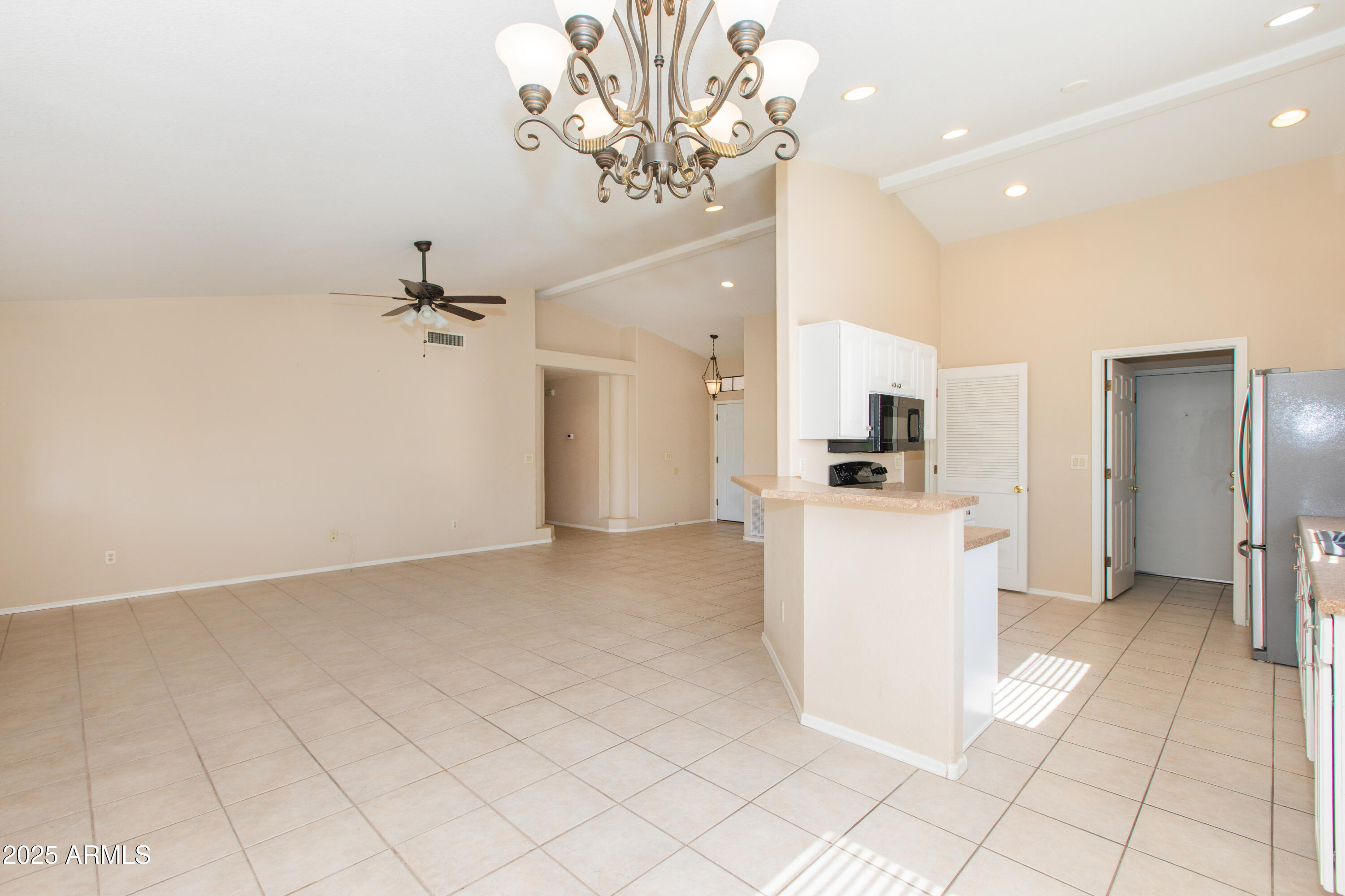 1603 E CHICAGO Street