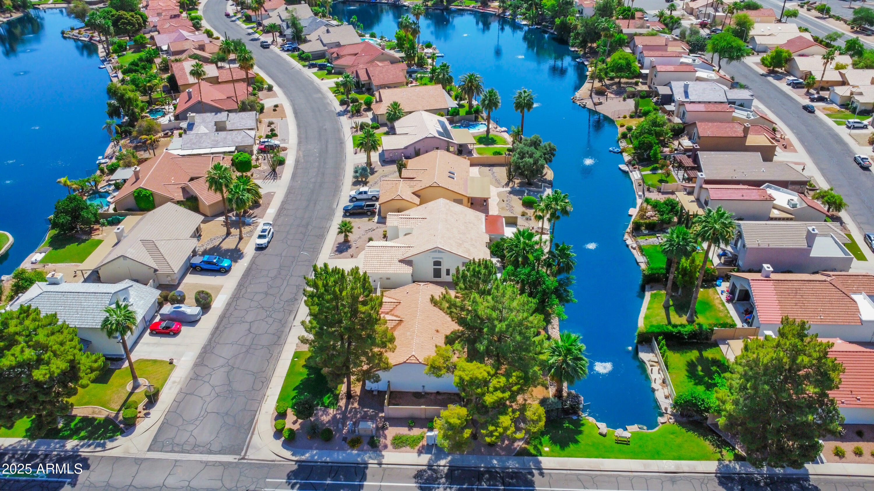 1603 E CHICAGO Street