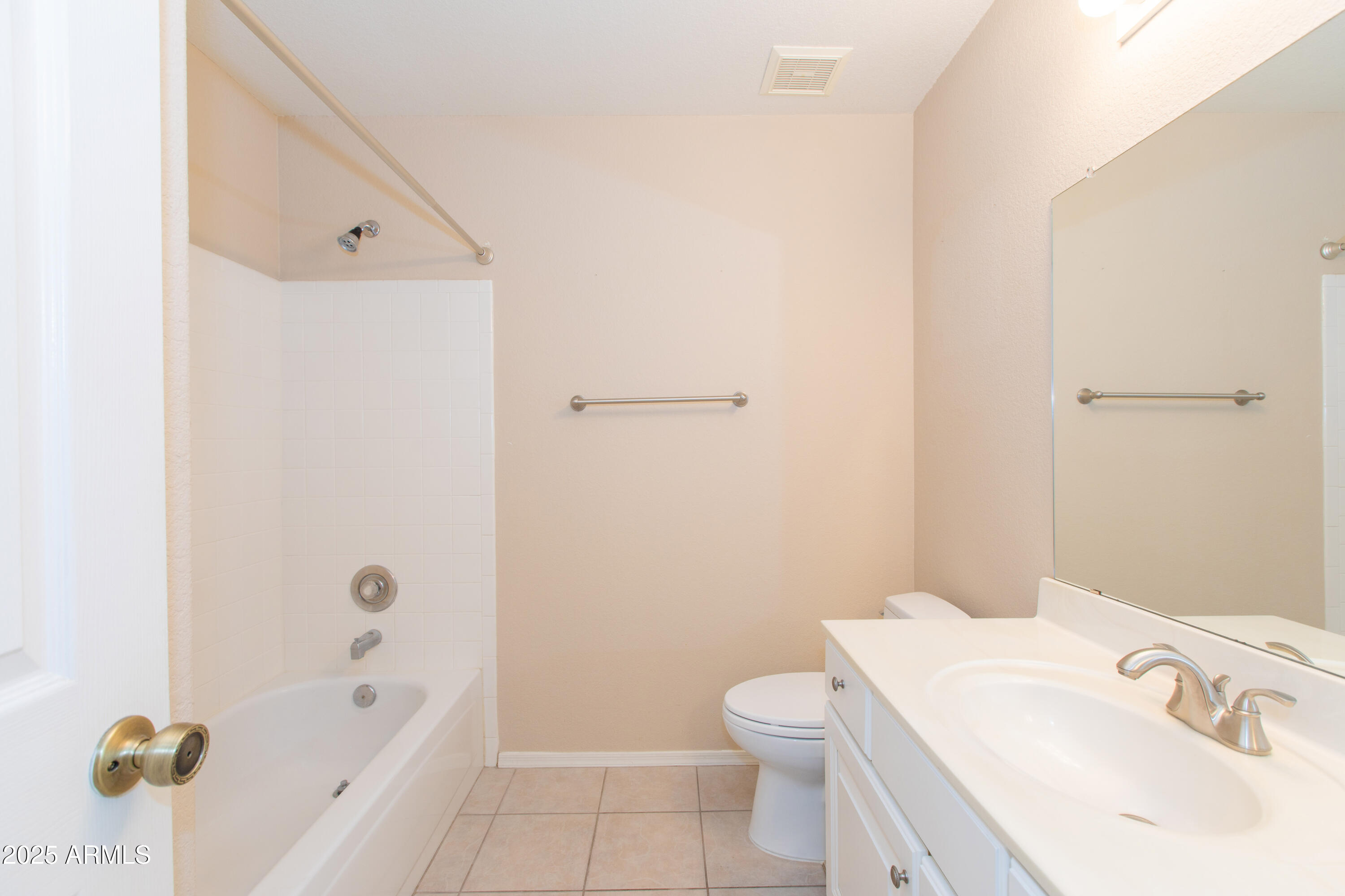 1603 E CHICAGO Street