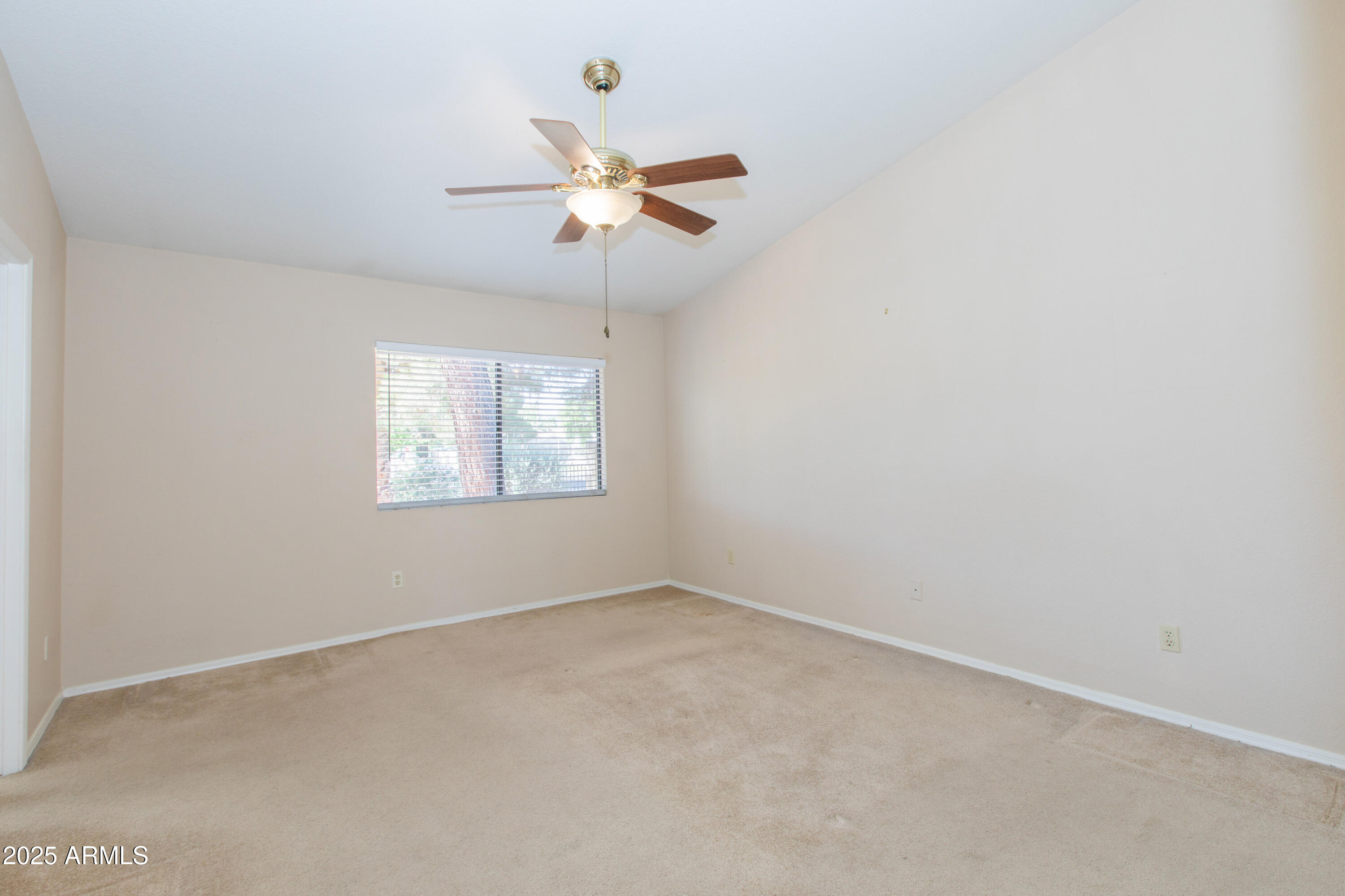 1603 E CHICAGO Street