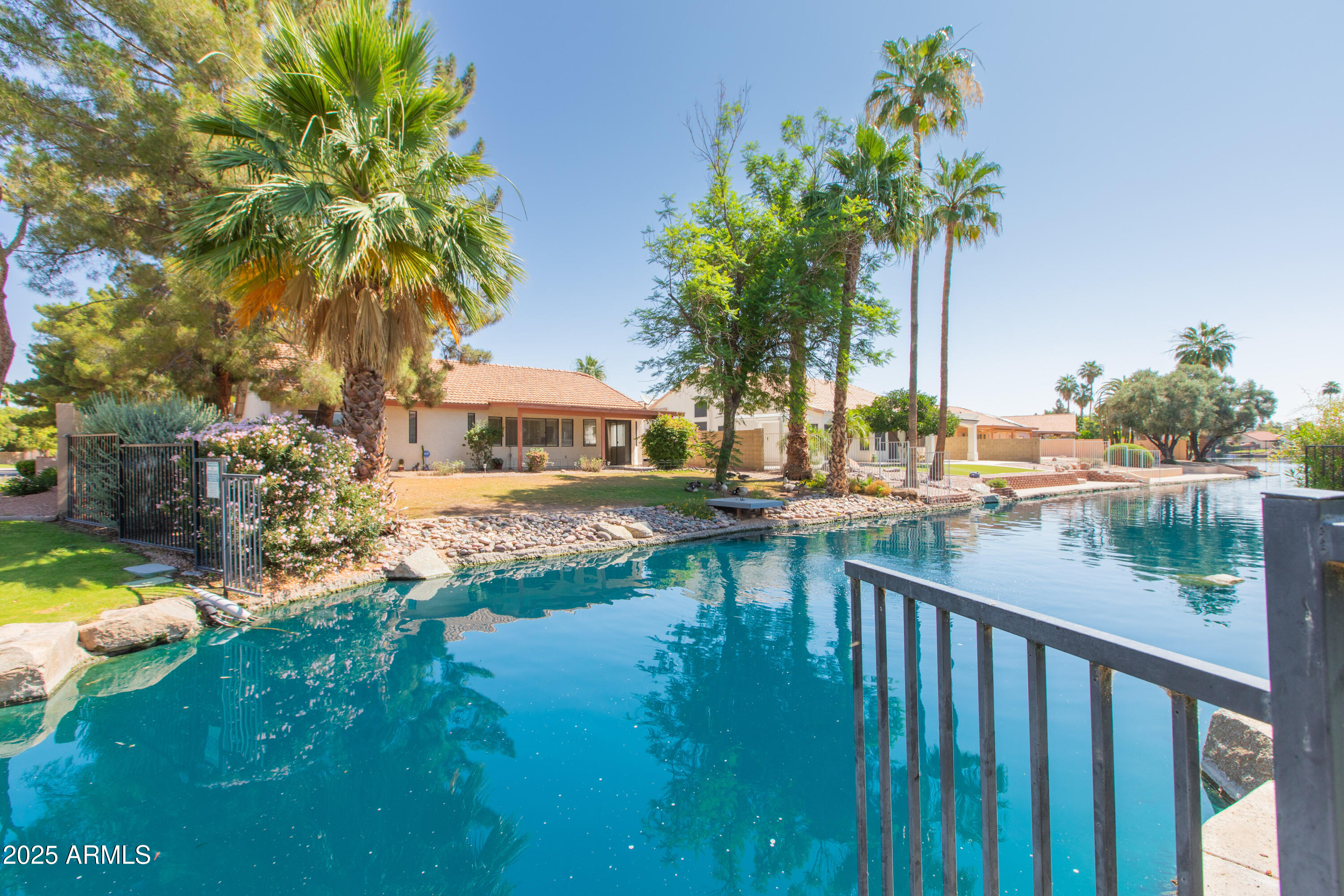 1603 E CHICAGO Street