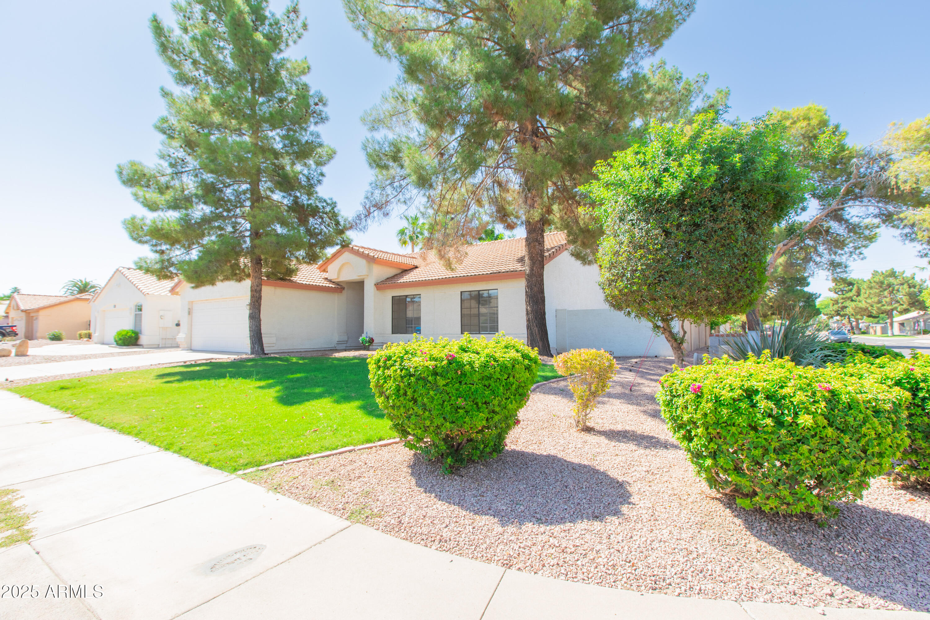 1603 E CHICAGO Street