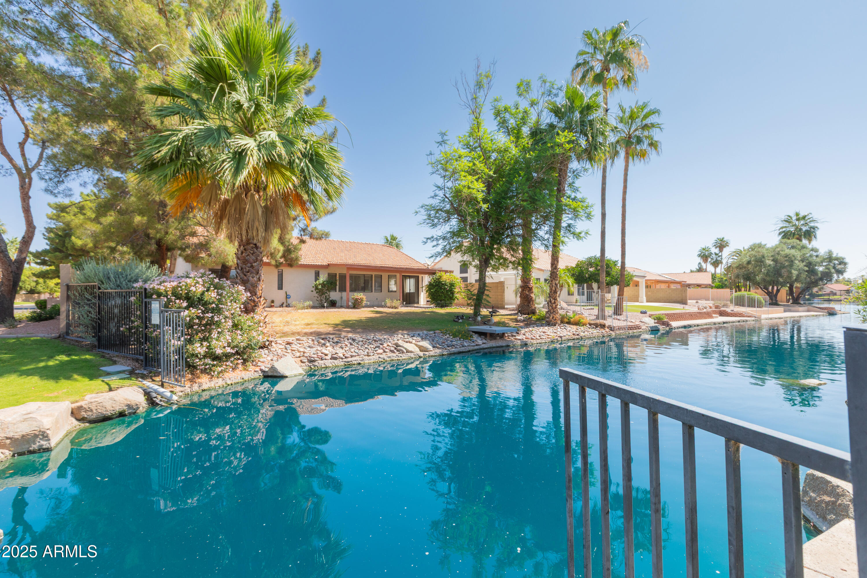 1603 E CHICAGO Street