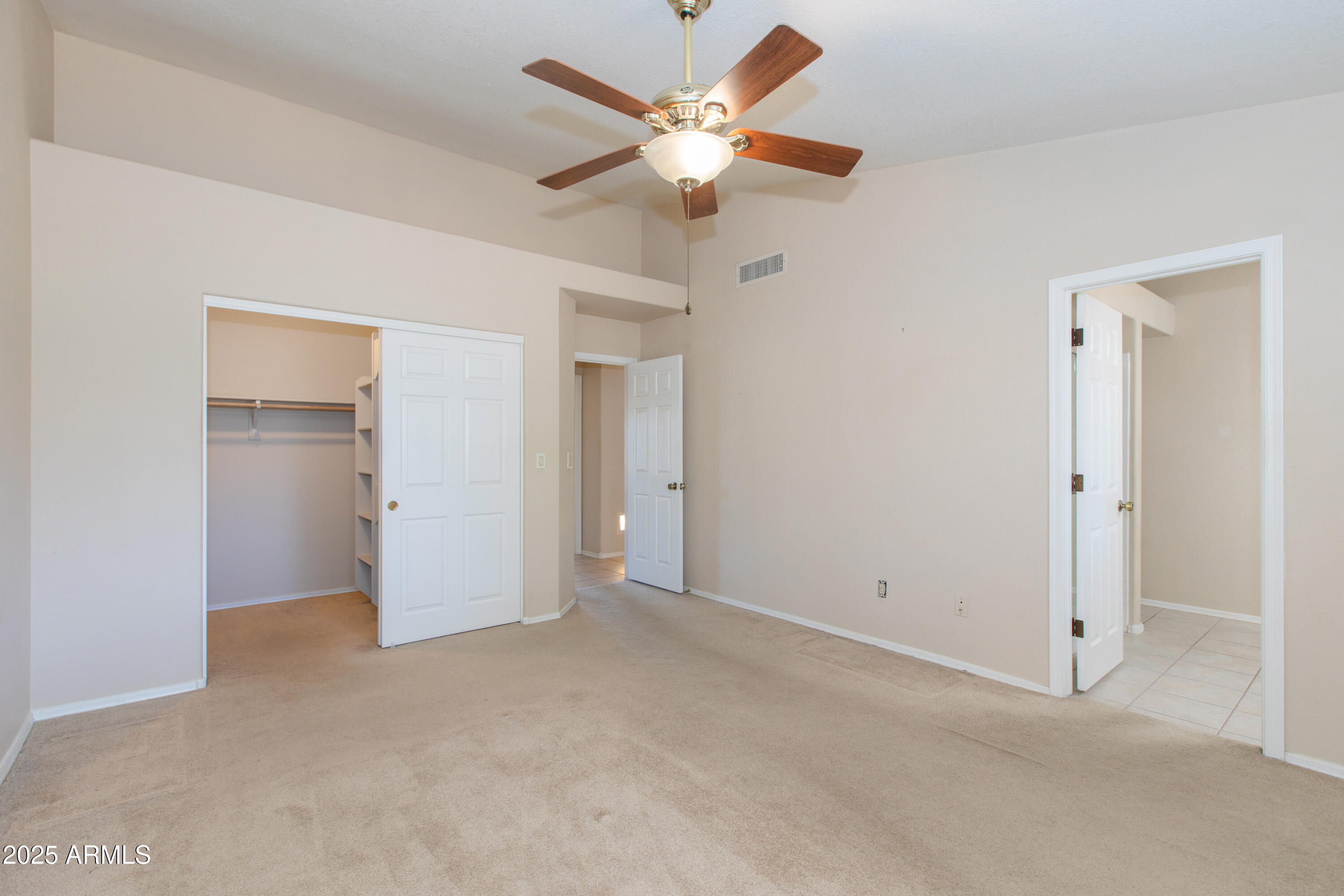 1603 E CHICAGO Street