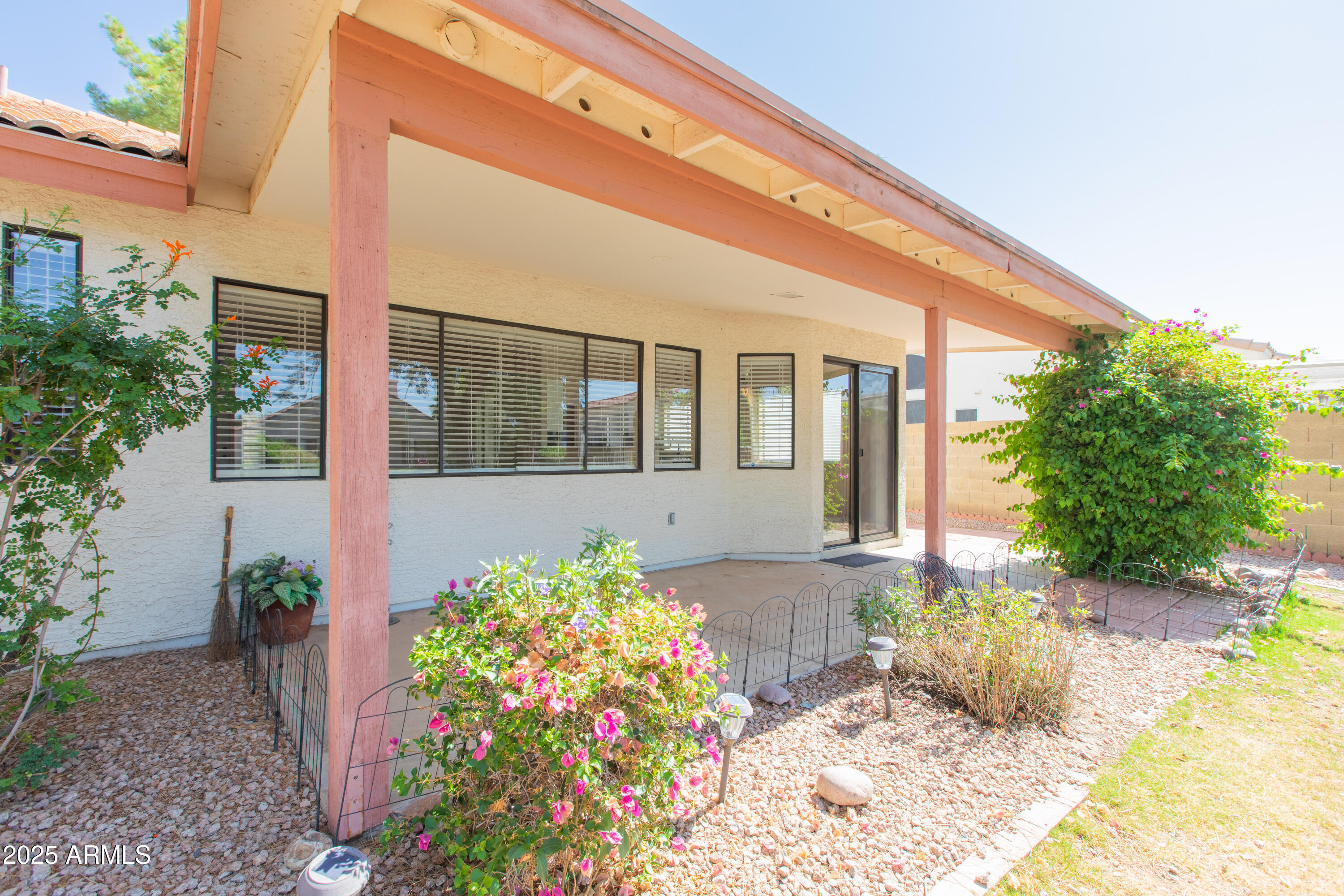 1603 E CHICAGO Street