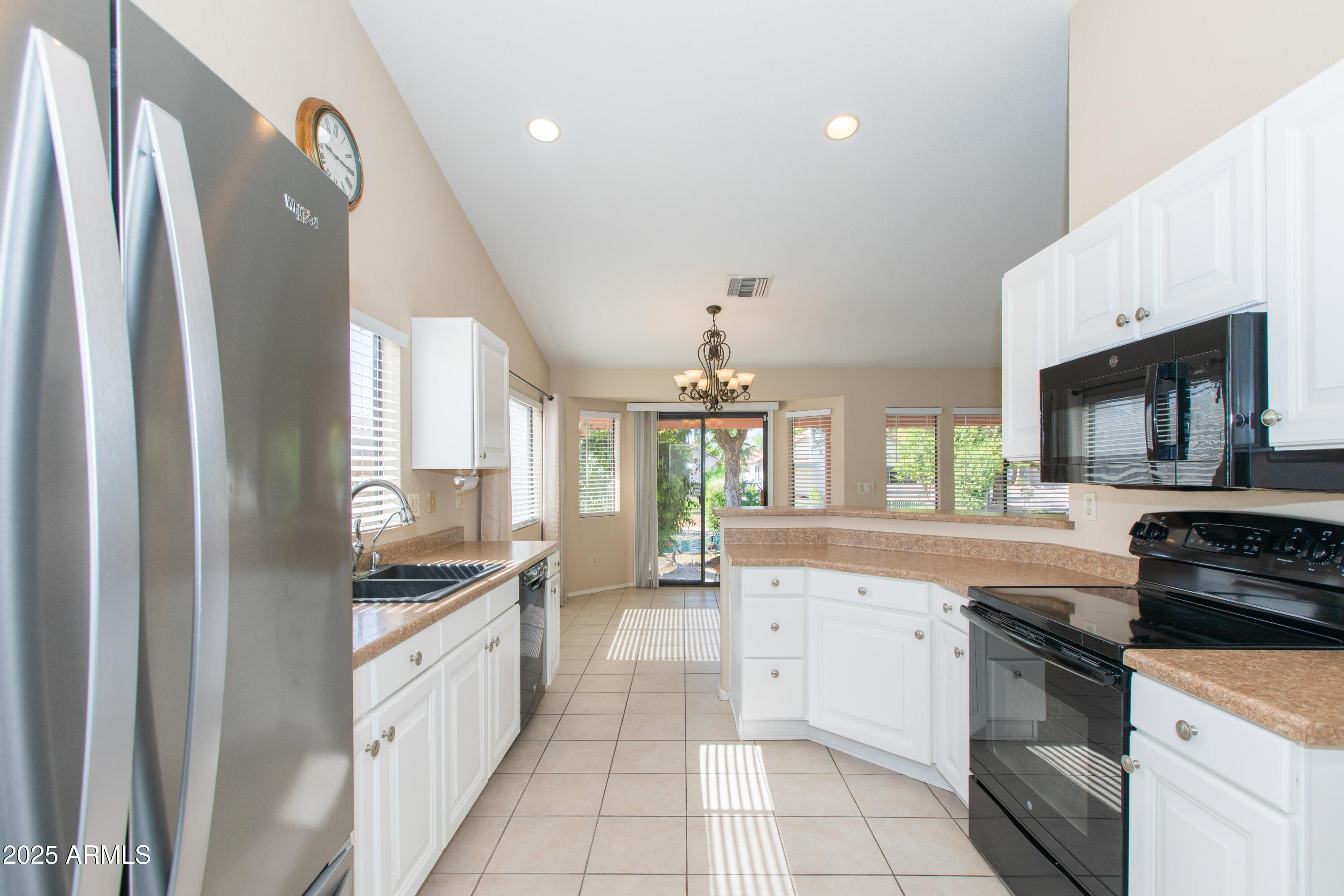 1603 E CHICAGO Street