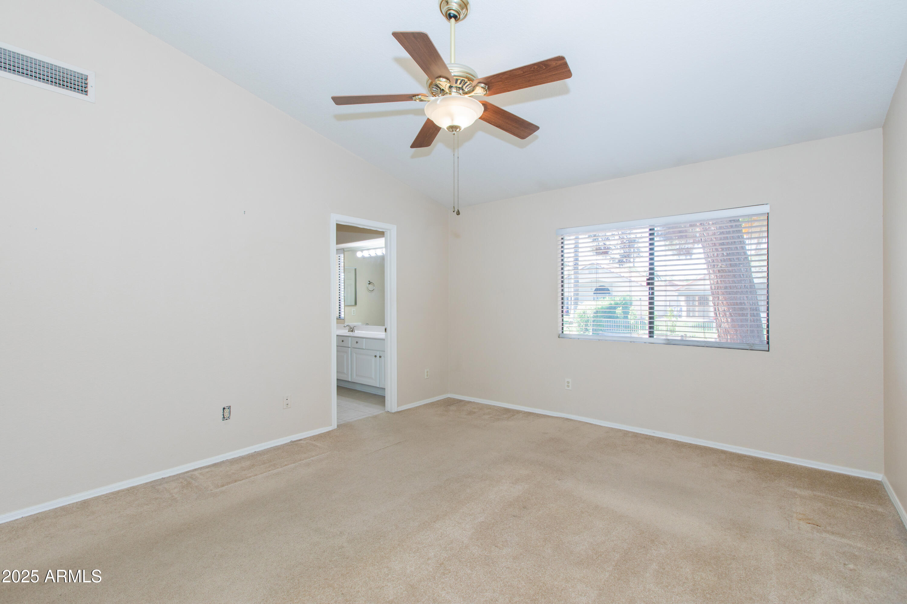 1603 E CHICAGO Street