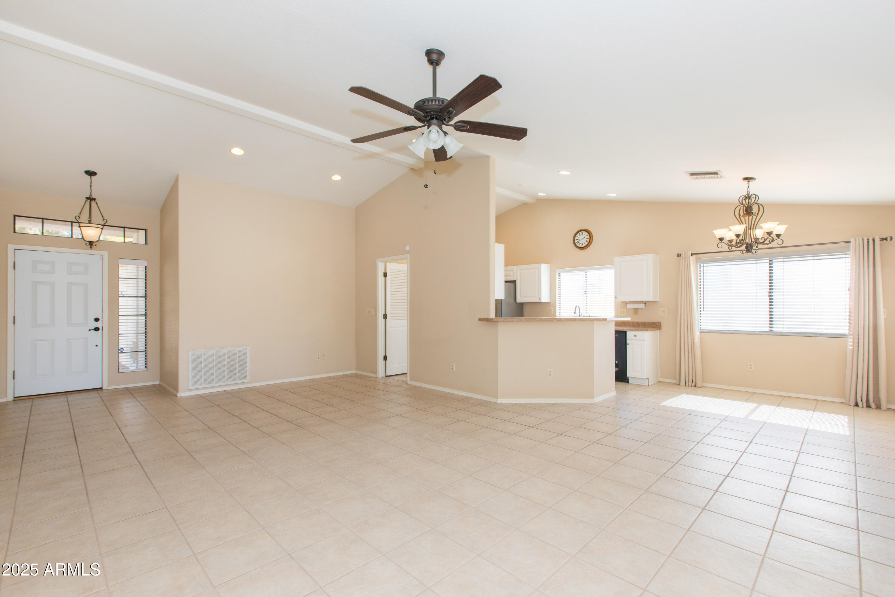 1603 E CHICAGO Street