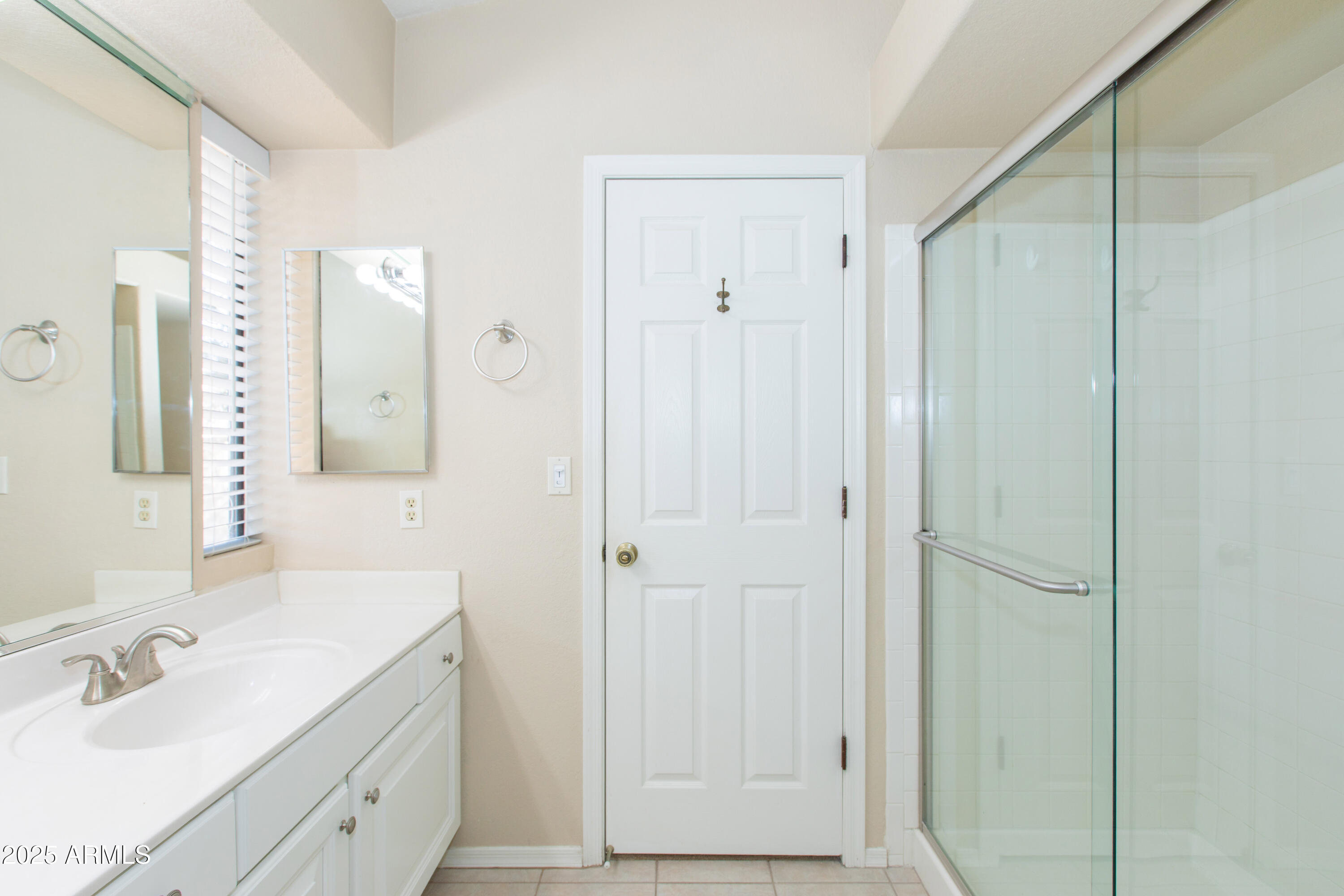 1603 E CHICAGO Street