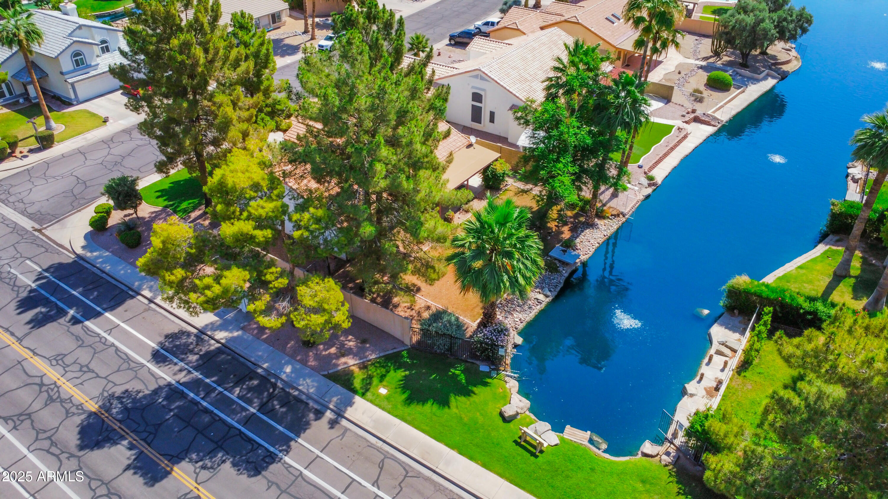 1603 E CHICAGO Street