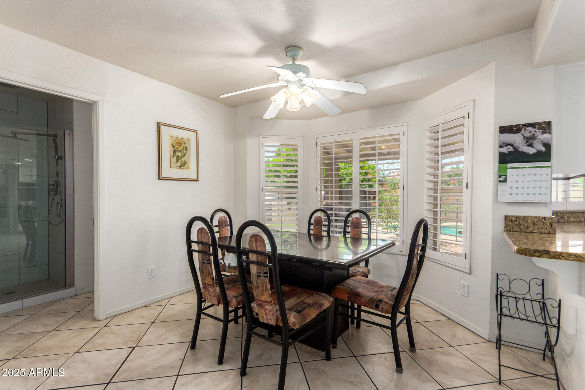 400 W CROFTON Street