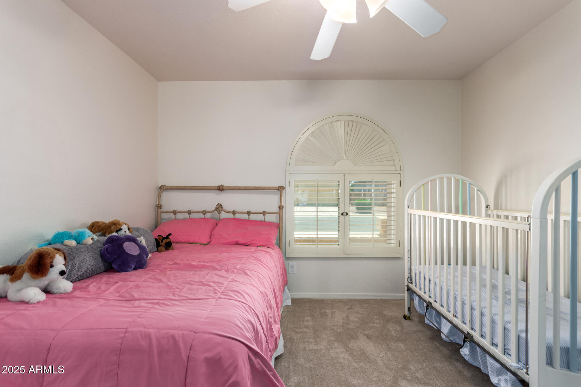 400 W CROFTON Street