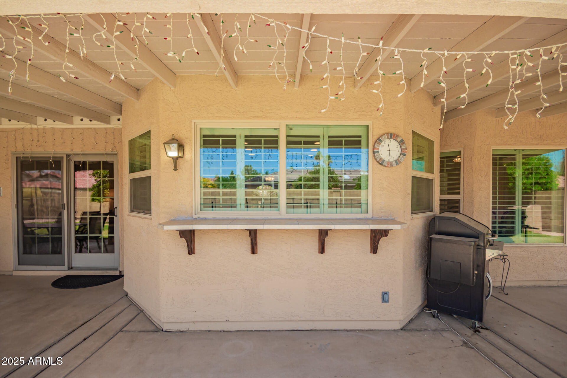 400 W CROFTON Street