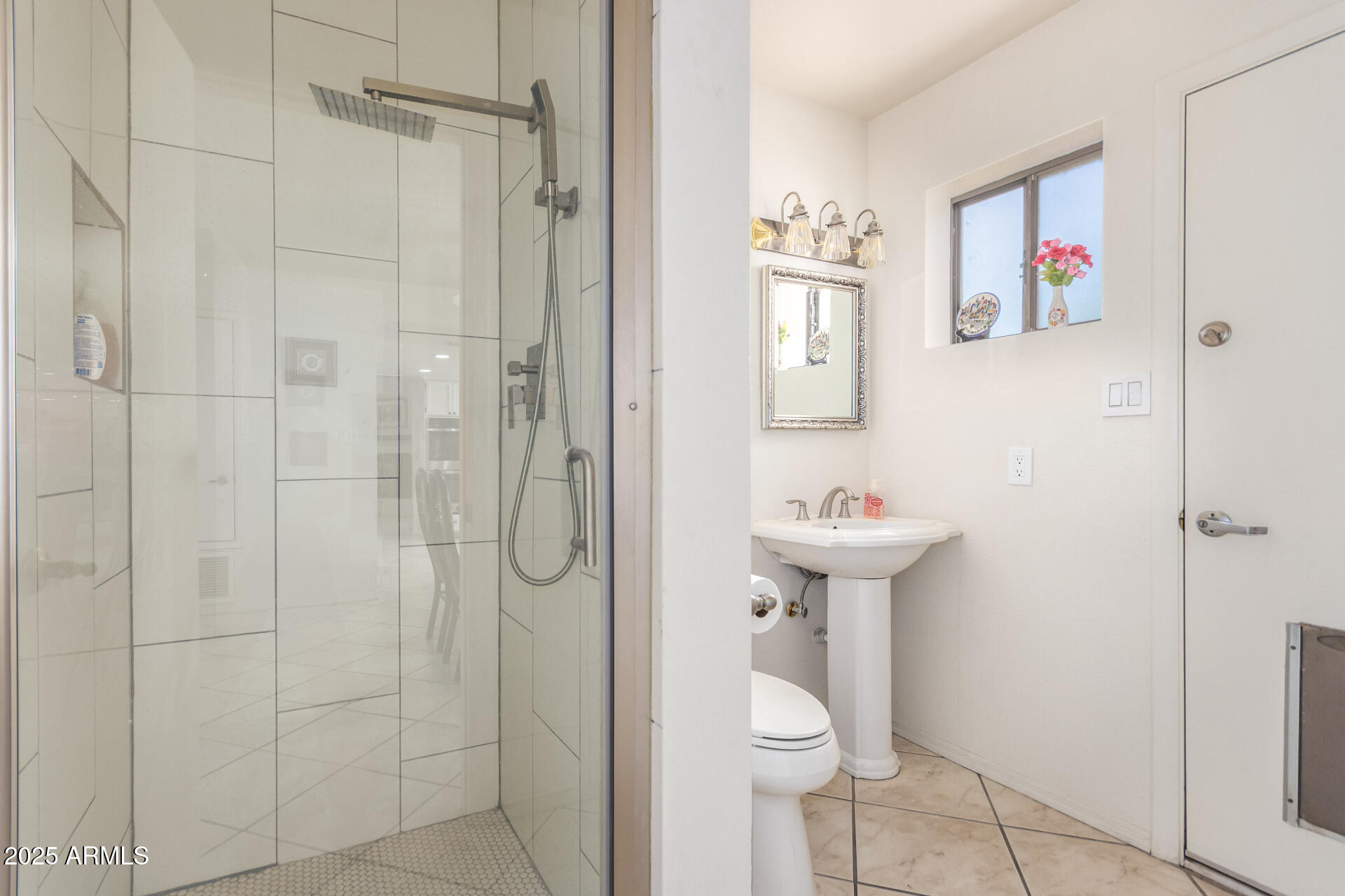 400 W CROFTON Street