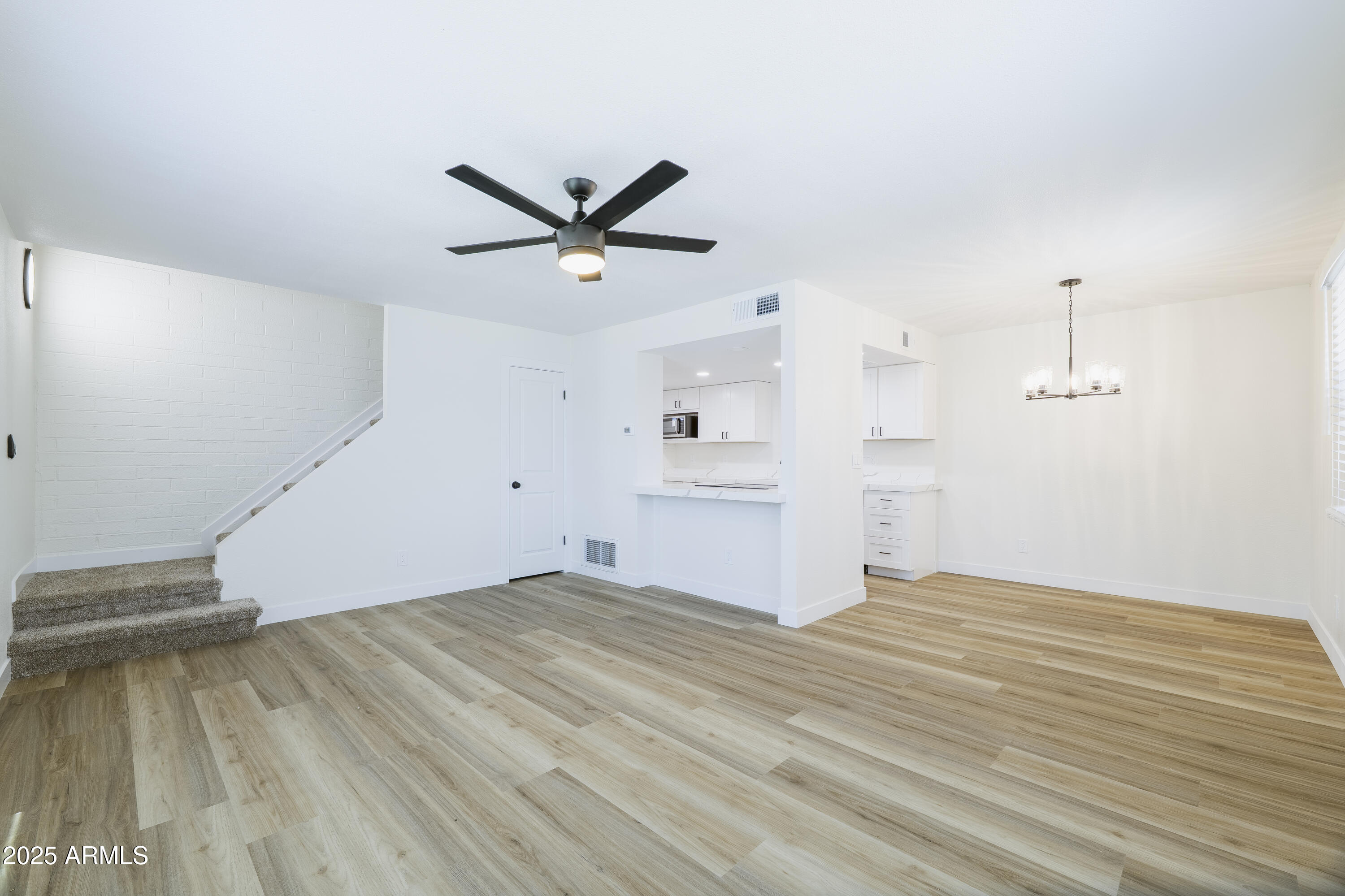 948 S Alma School Road, 1