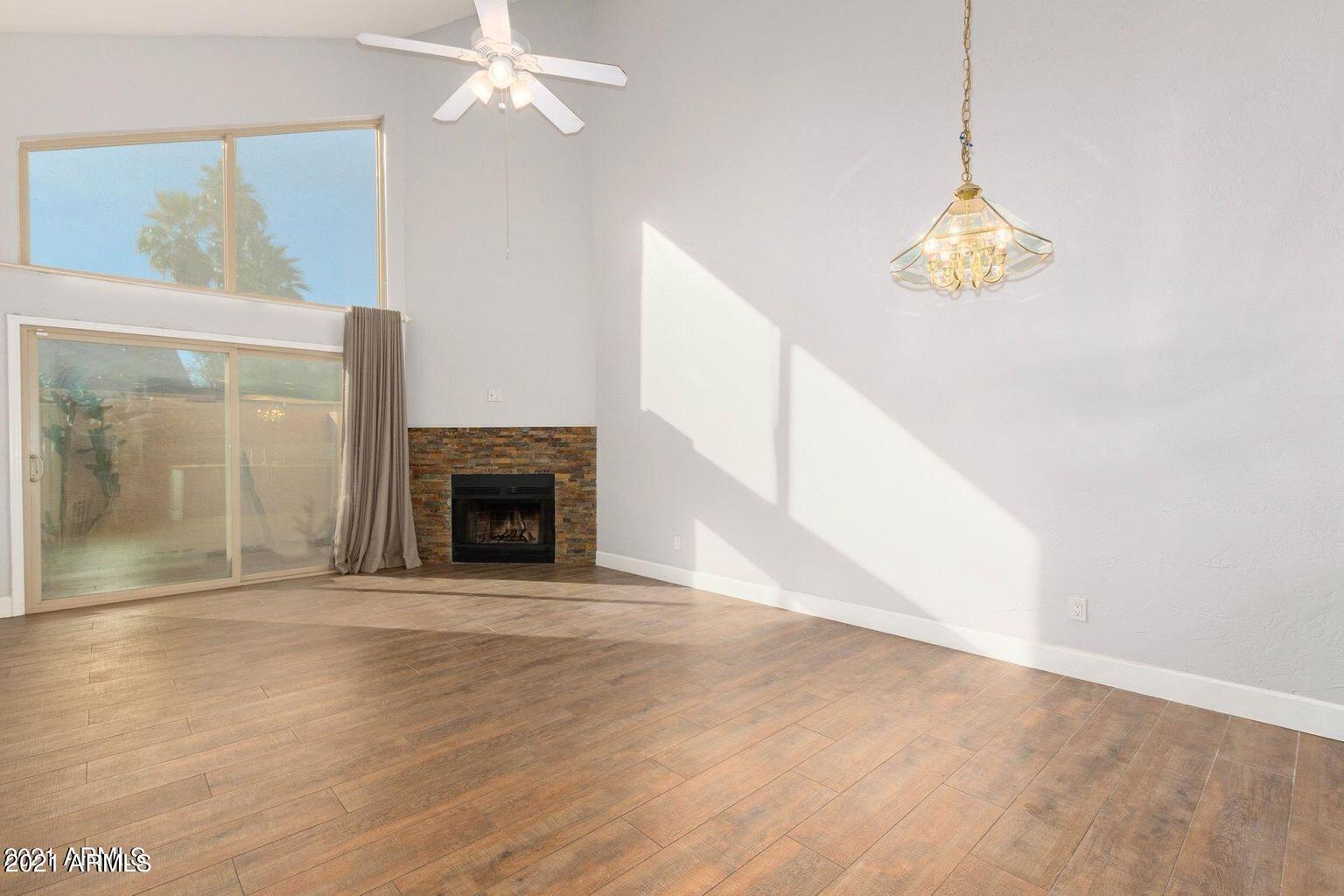 2019 W LEMON TREE Place, 1147