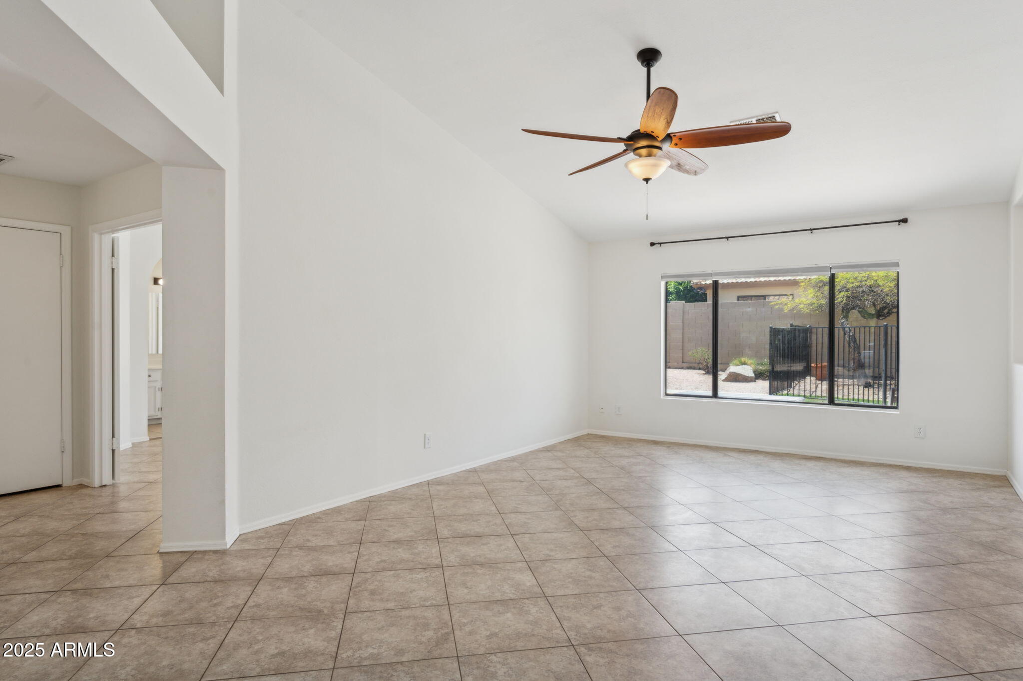 6645 E PRESTON Street