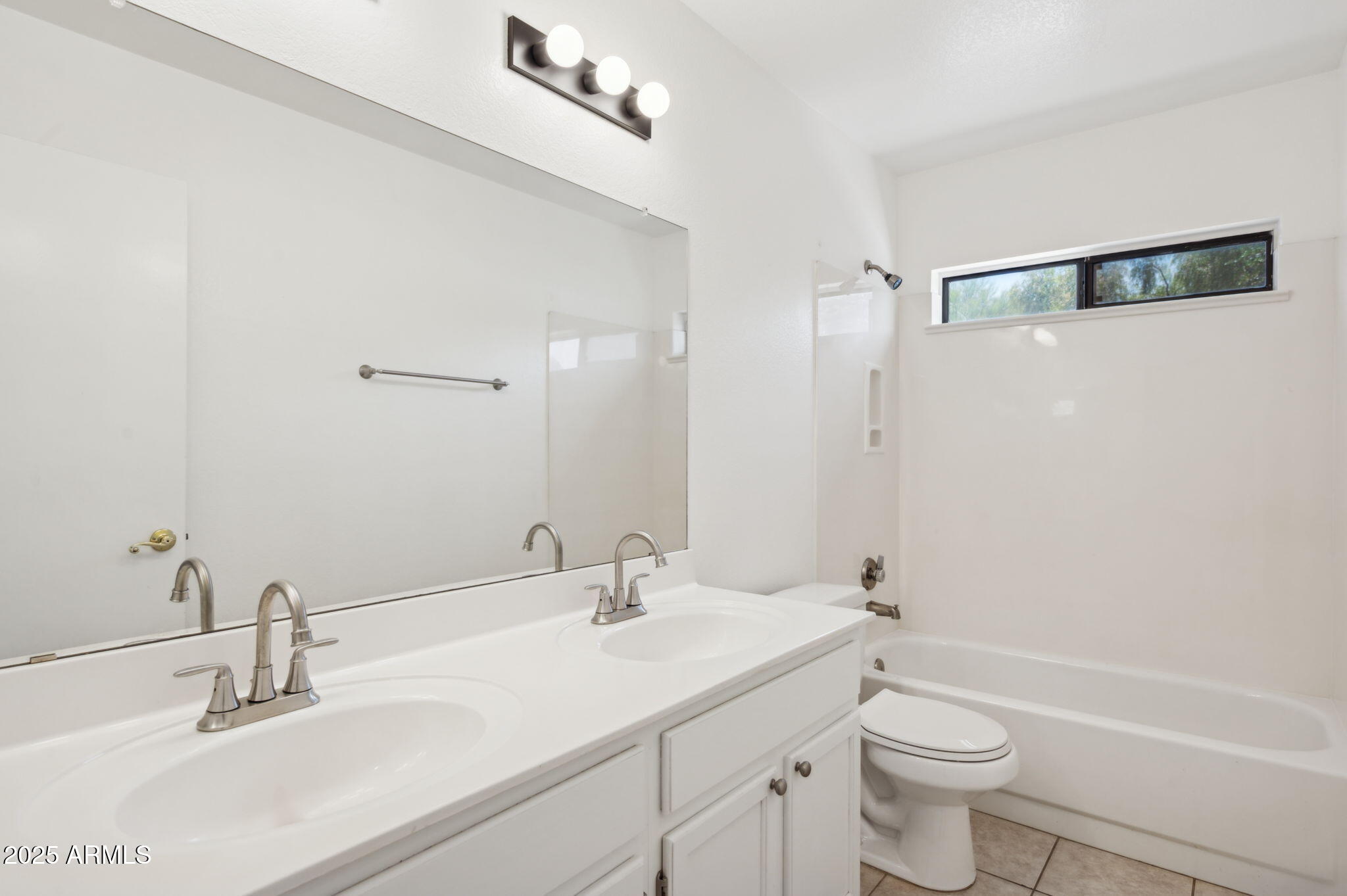 6645 E PRESTON Street