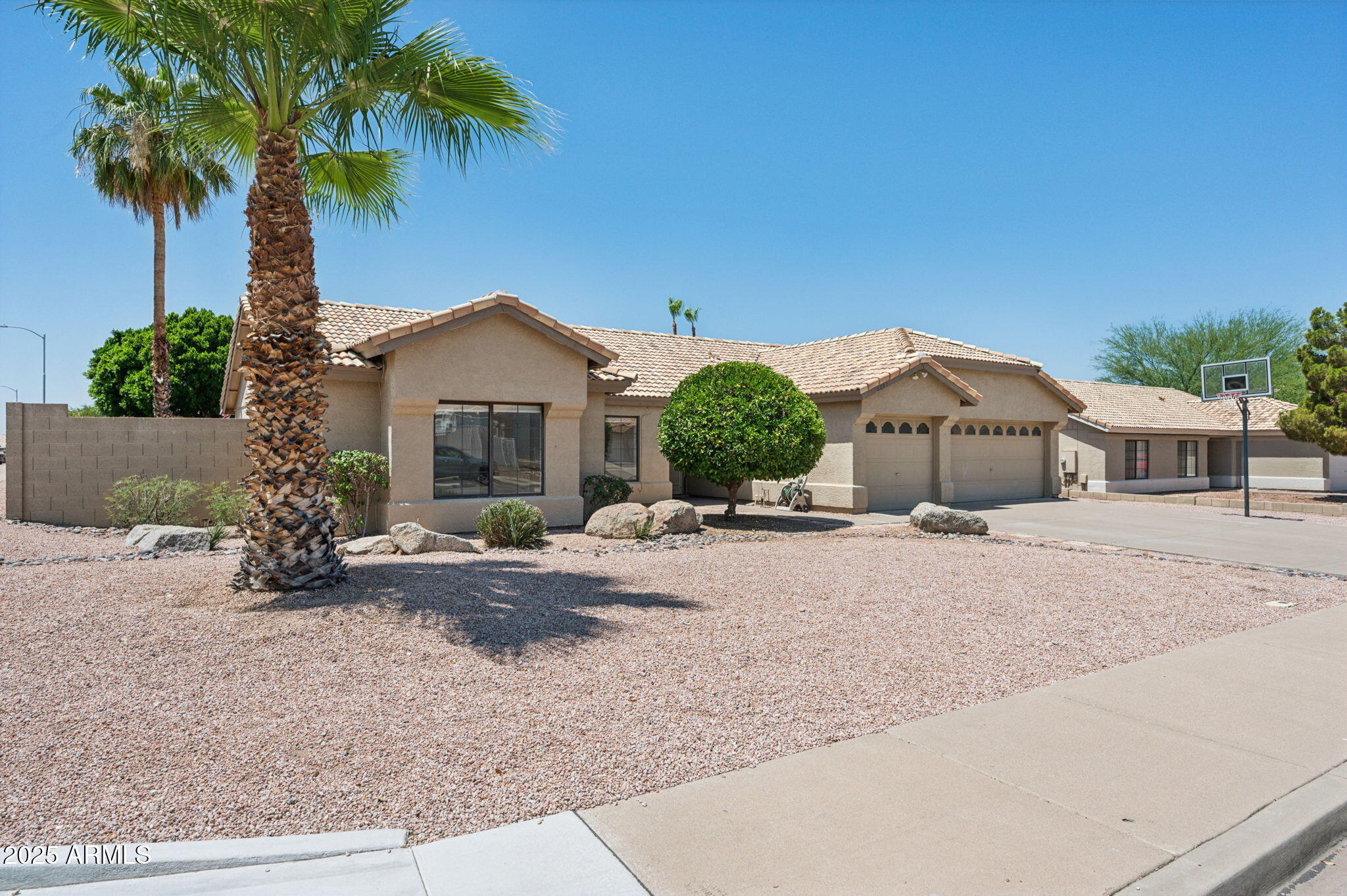 6645 E PRESTON Street