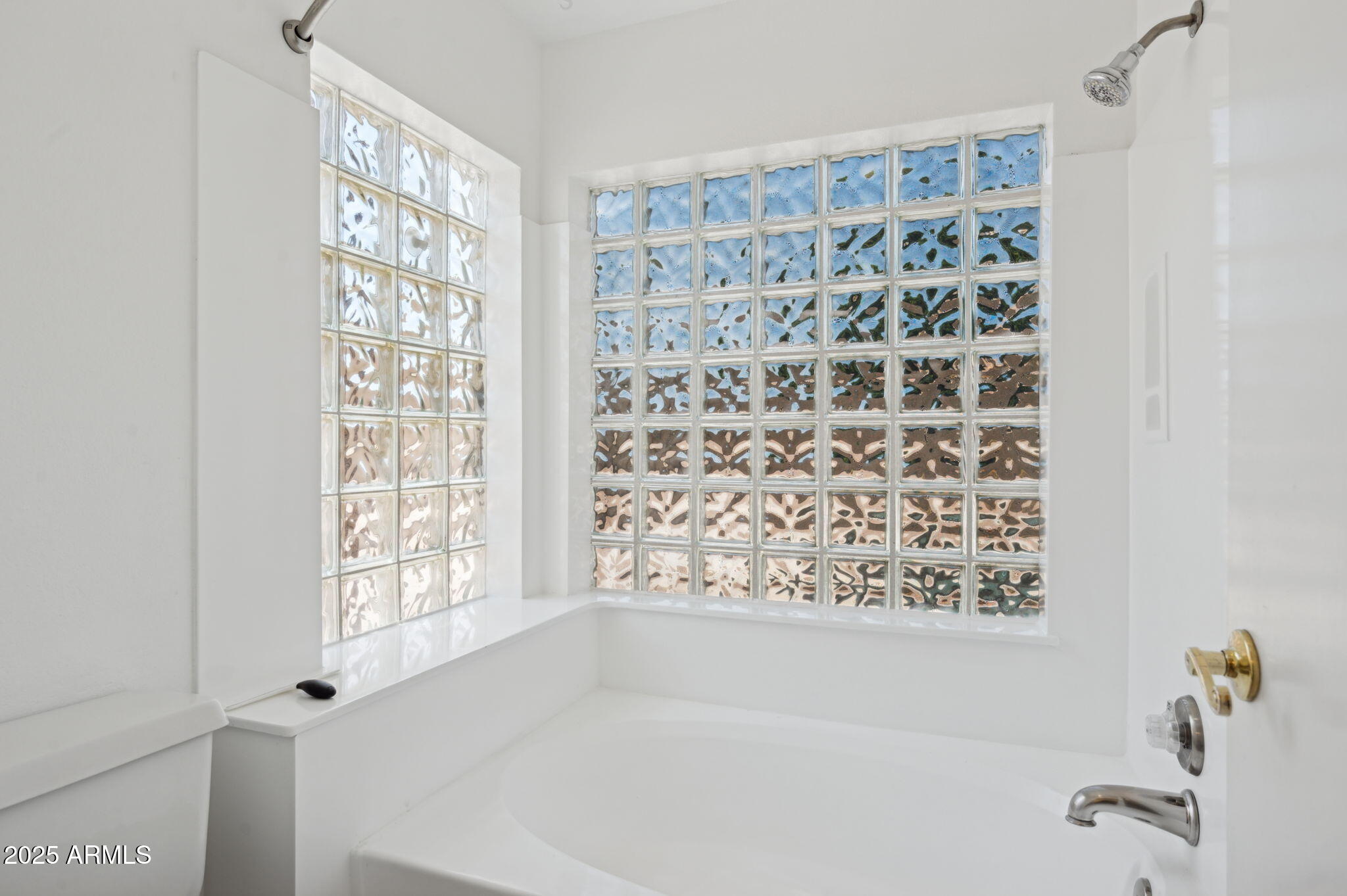 6645 E PRESTON Street