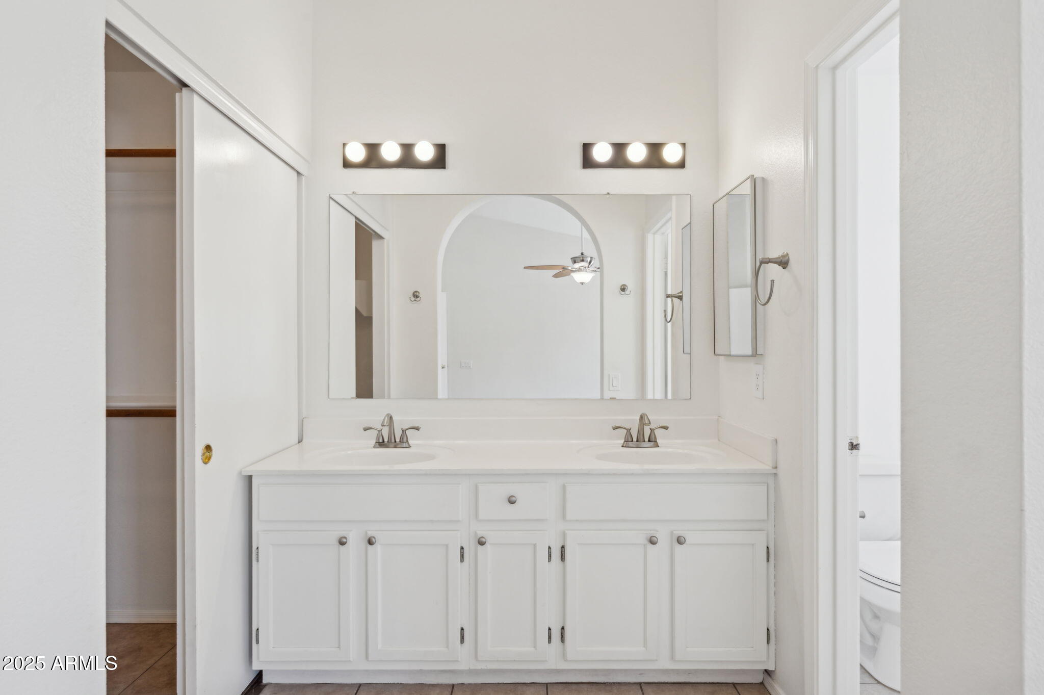 6645 E PRESTON Street