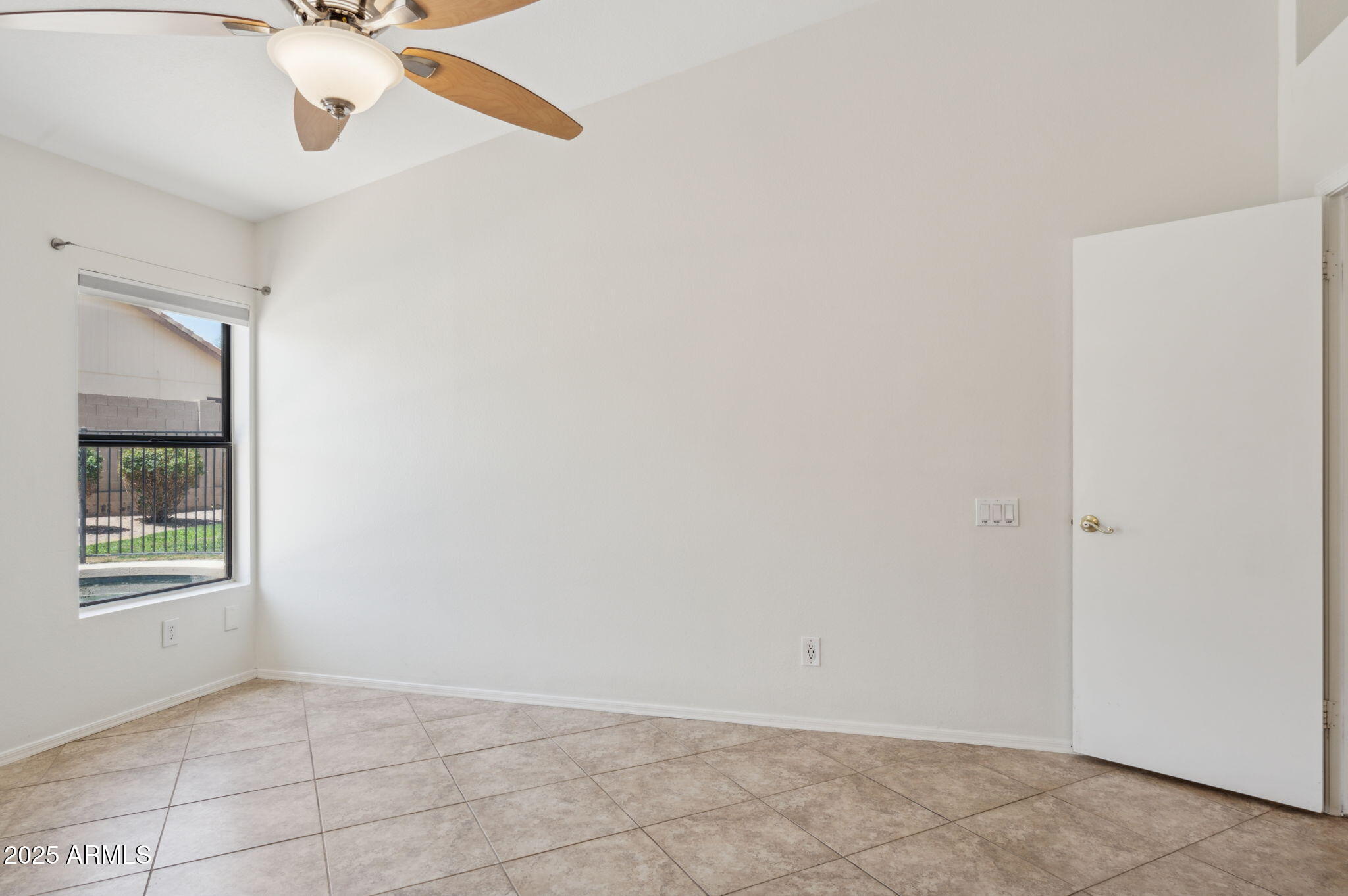 6645 E PRESTON Street