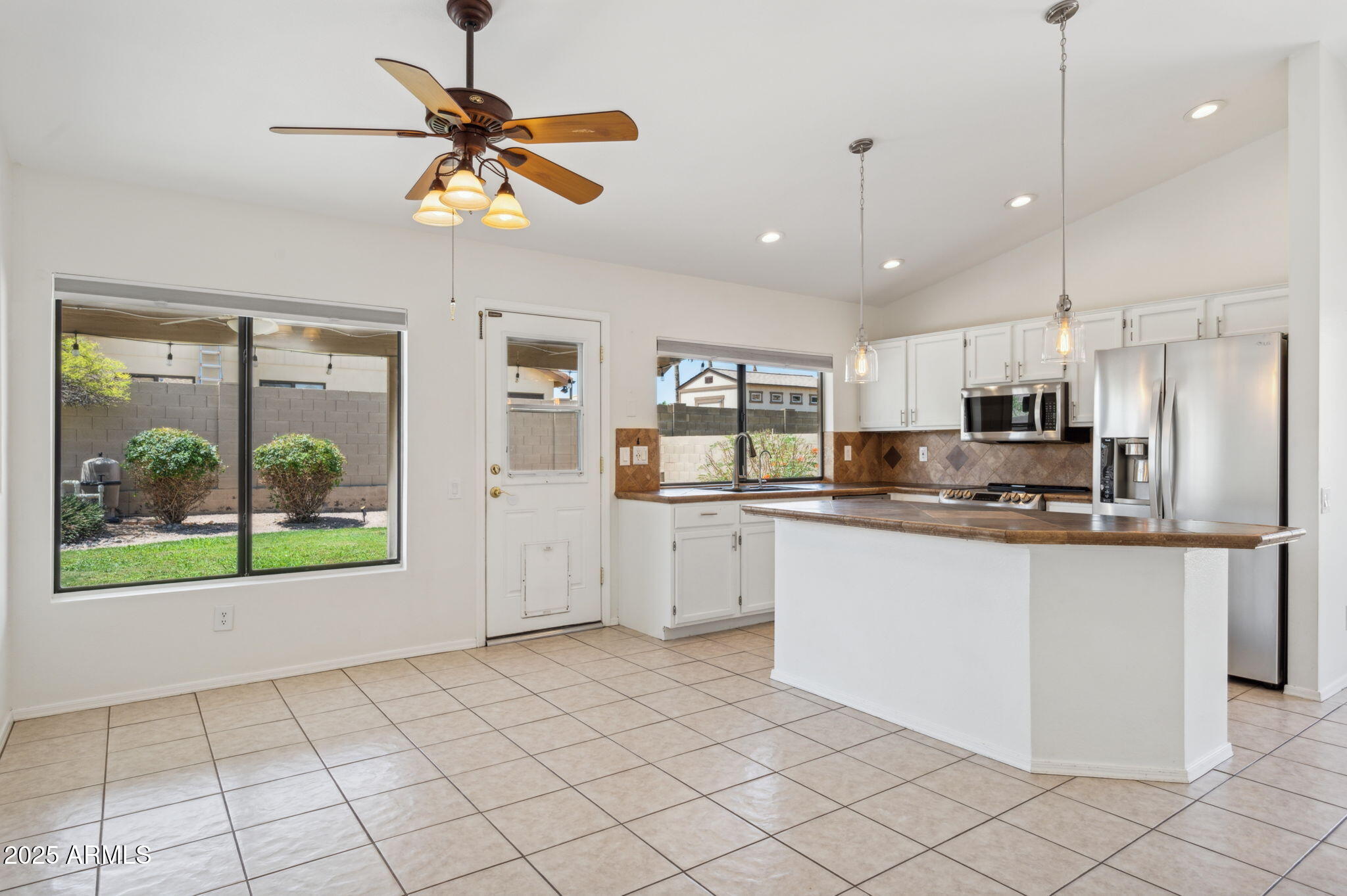 6645 E PRESTON Street