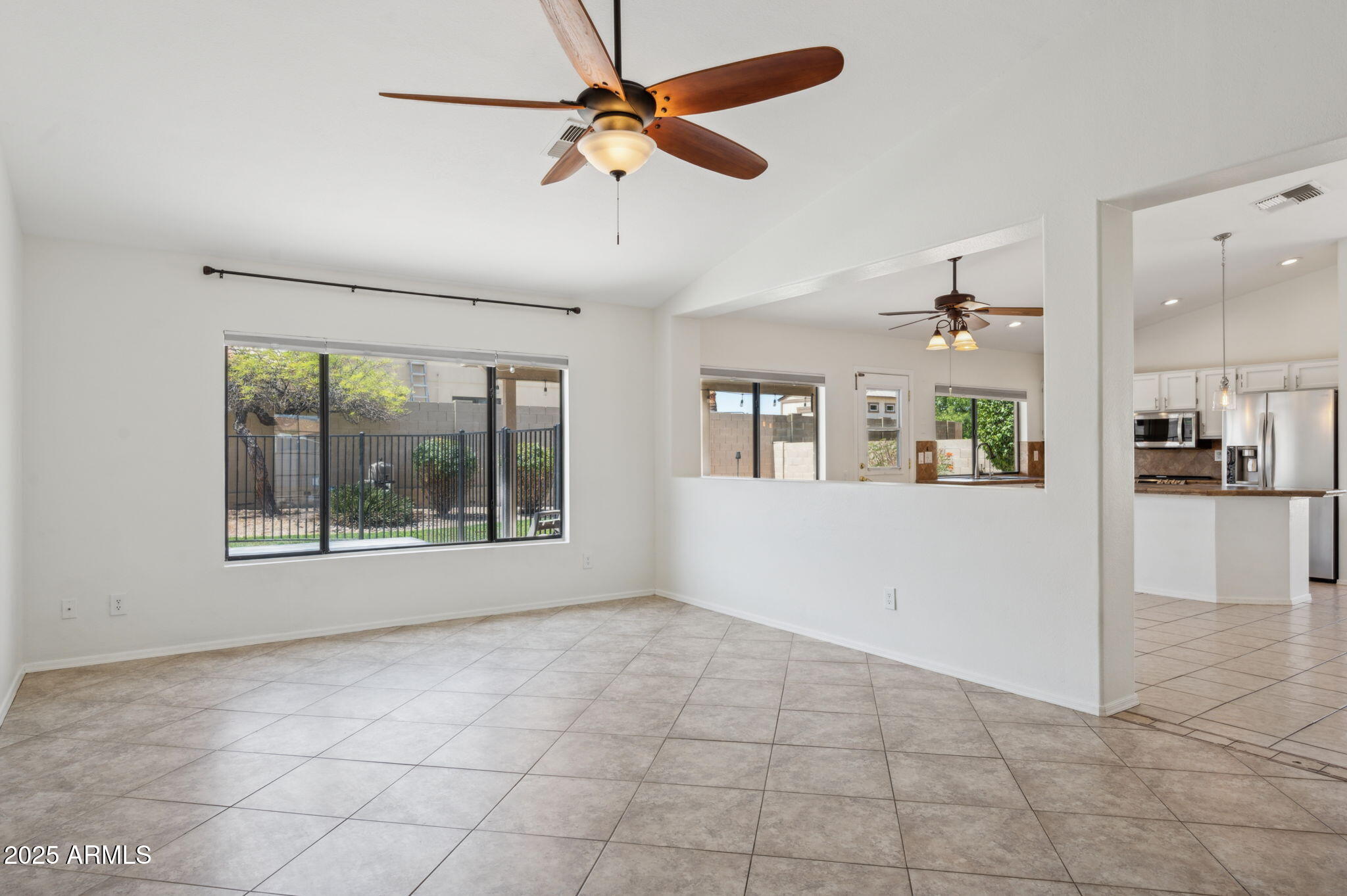 6645 E PRESTON Street