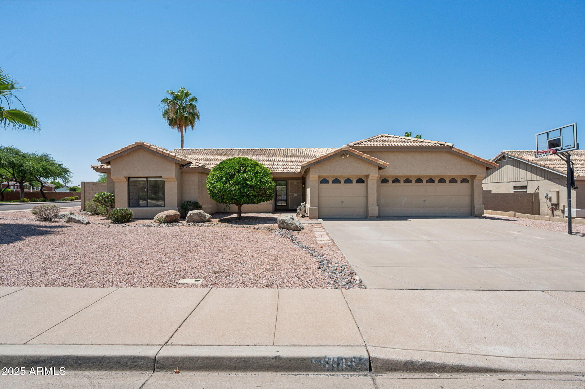 6645 E PRESTON Street