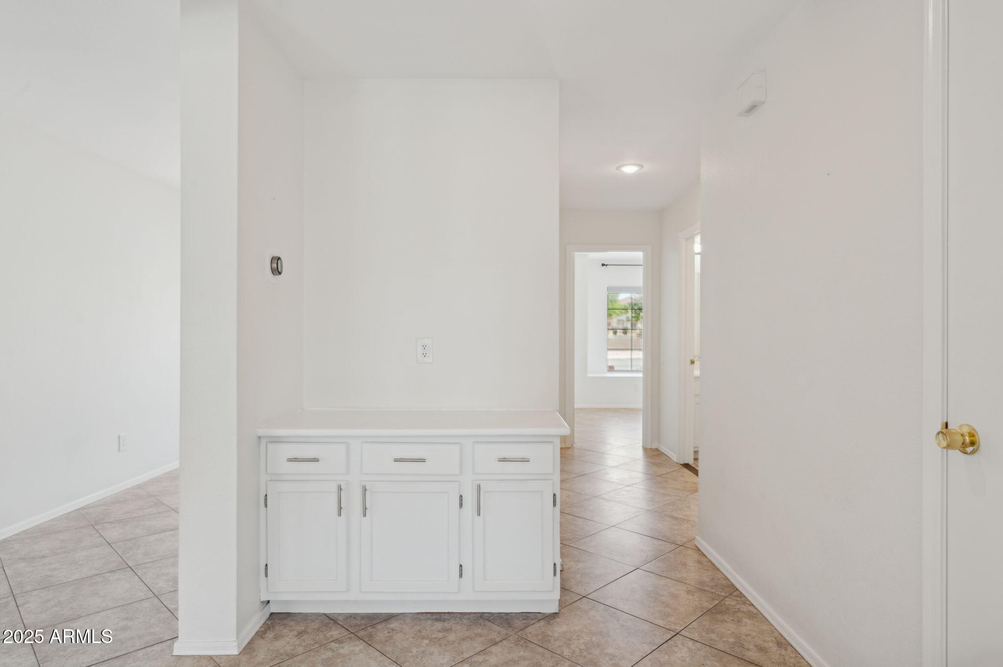 6645 E PRESTON Street