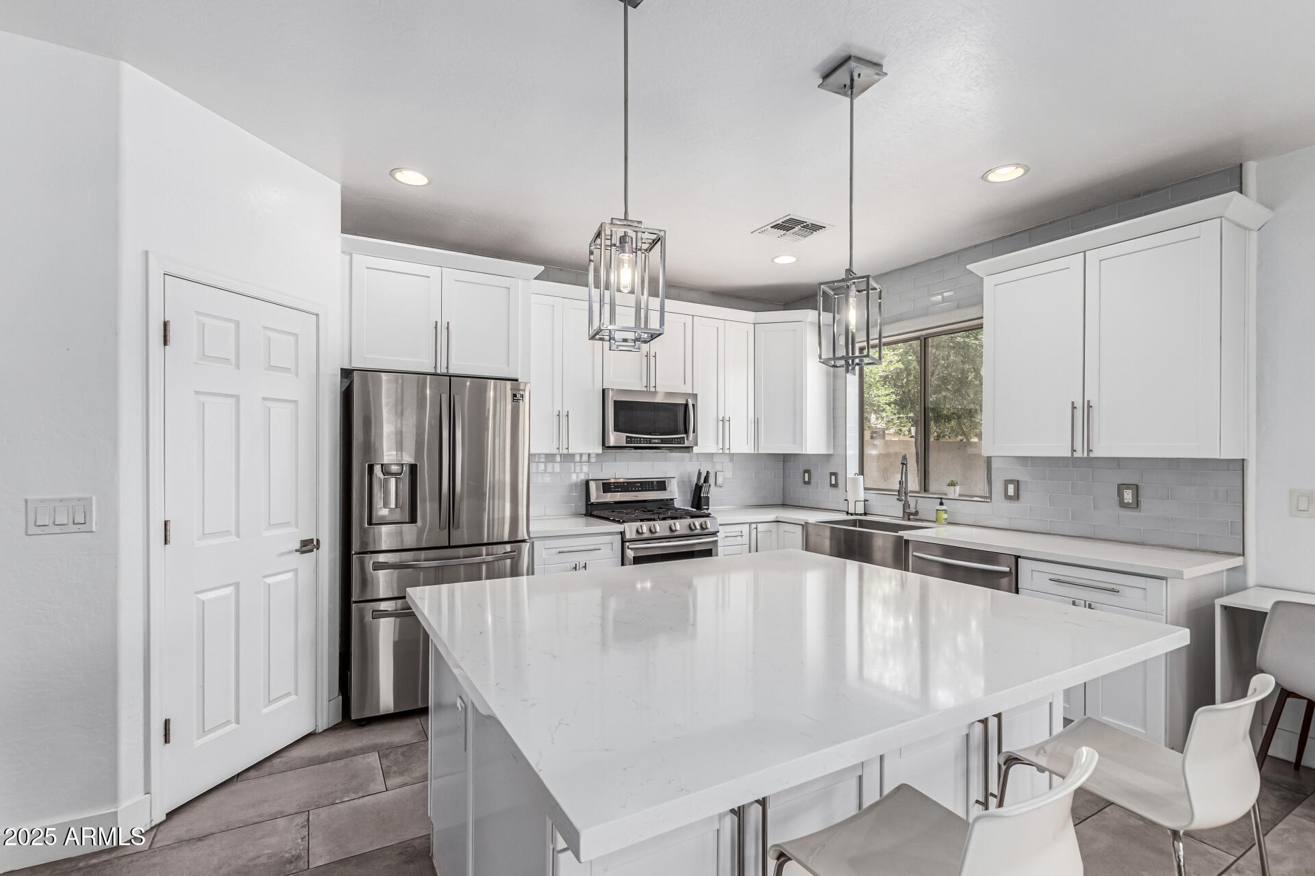 3777 E VALLEJO Drive